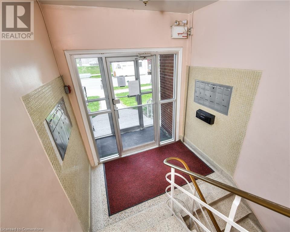 357 Connaught Street Unit# 2, Kitchener, Ontario  N2C 1B9 - Photo 2 - 40689022