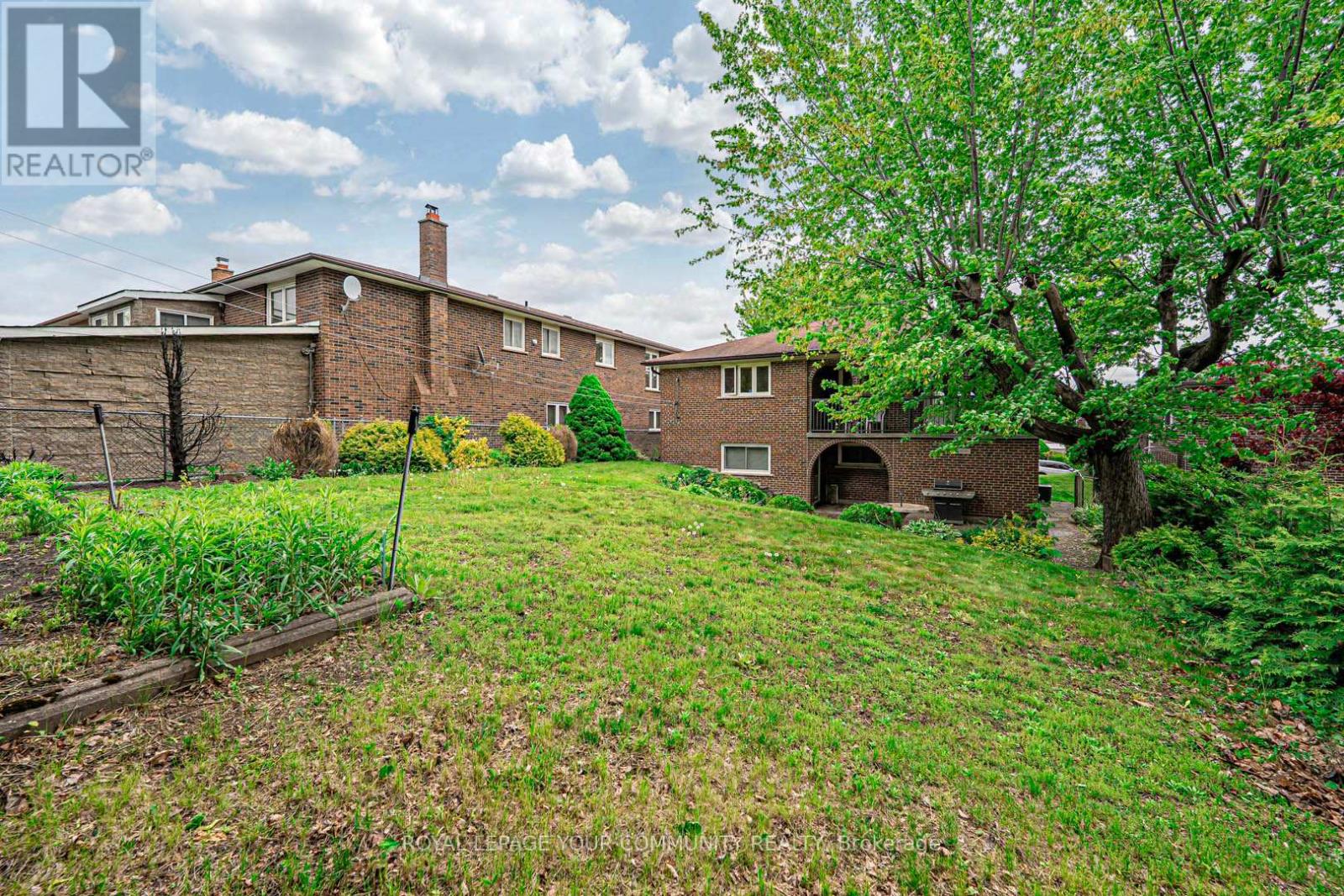 108 Rowntree Mill Road, Toronto, Ontario  M9L 1C6 - Photo 37 - W12172992