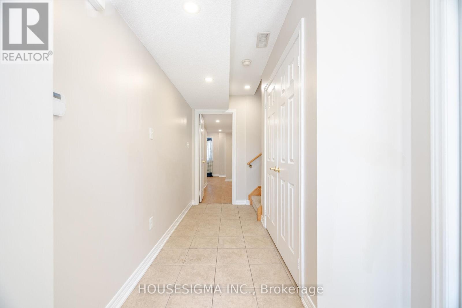 36 Arizona Drive, Brampton (Bram West), Ontario  L6Y 0R6 - Photo 5 - W12172994