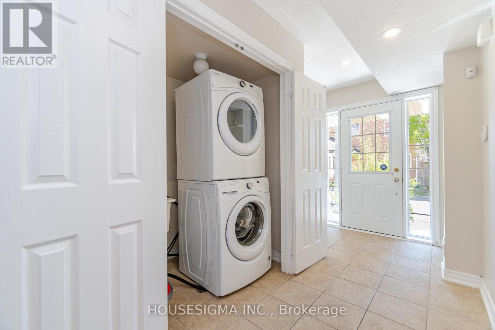 36 Arizona Drive, Brampton, Ontario  L6Y 0R6 - Photo 6 - W12172994