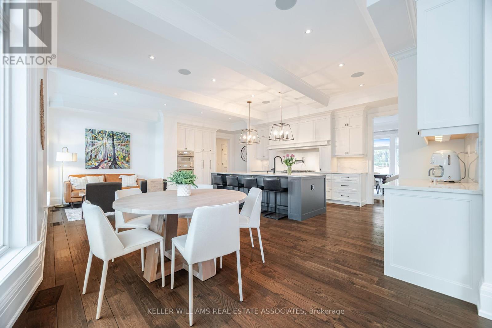 157 Dianne Avenue, Oakville (Mo Morrison), Ontario  L6J 4G8 - Photo 14 - W12173007