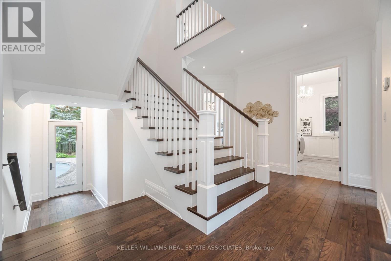 157 Dianne Avenue, Oakville (Mo Morrison), Ontario  L6J 4G8 - Photo 22 - W12173007