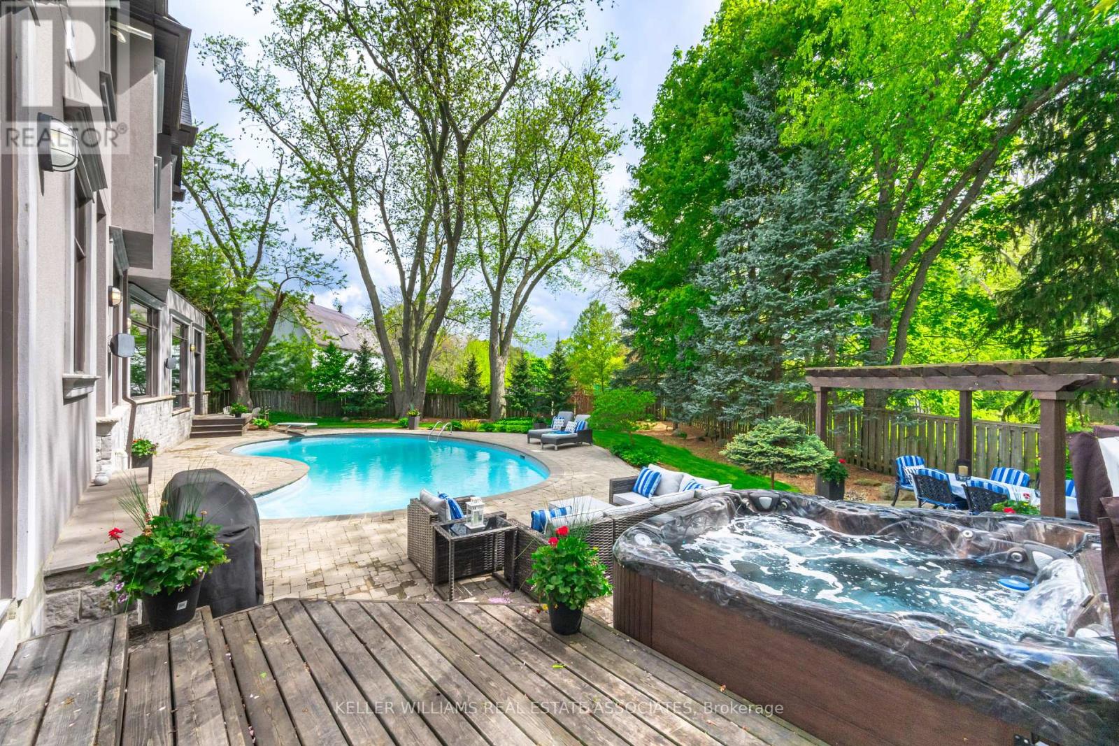 157 Dianne Avenue, Oakville (Mo Morrison), Ontario  L6J 4G8 - Photo 43 - W12173007