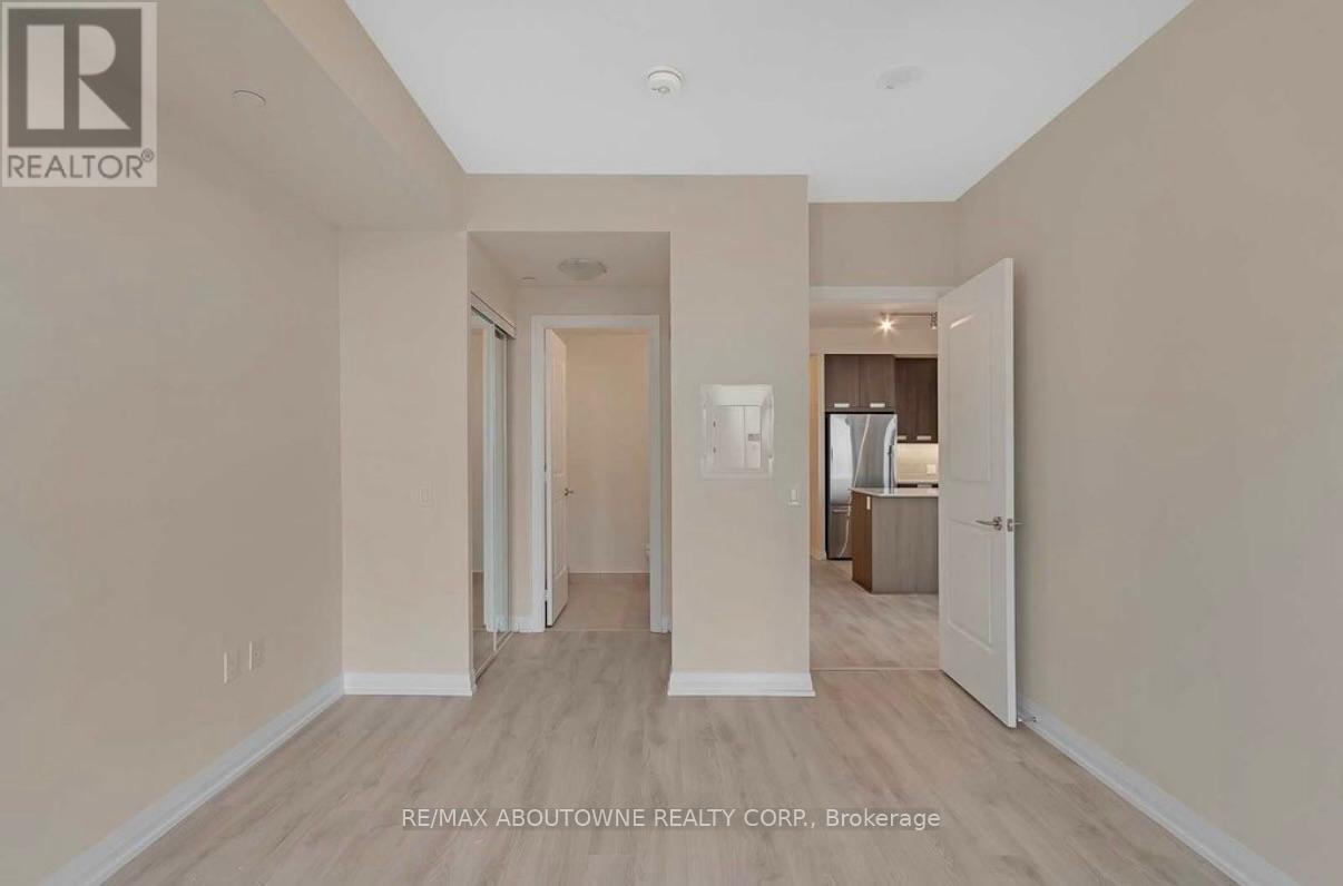 1713 - 35 Watergarden Drive, Mississauga, Ontario  L5R 0G8 - Photo 11 - W12173055