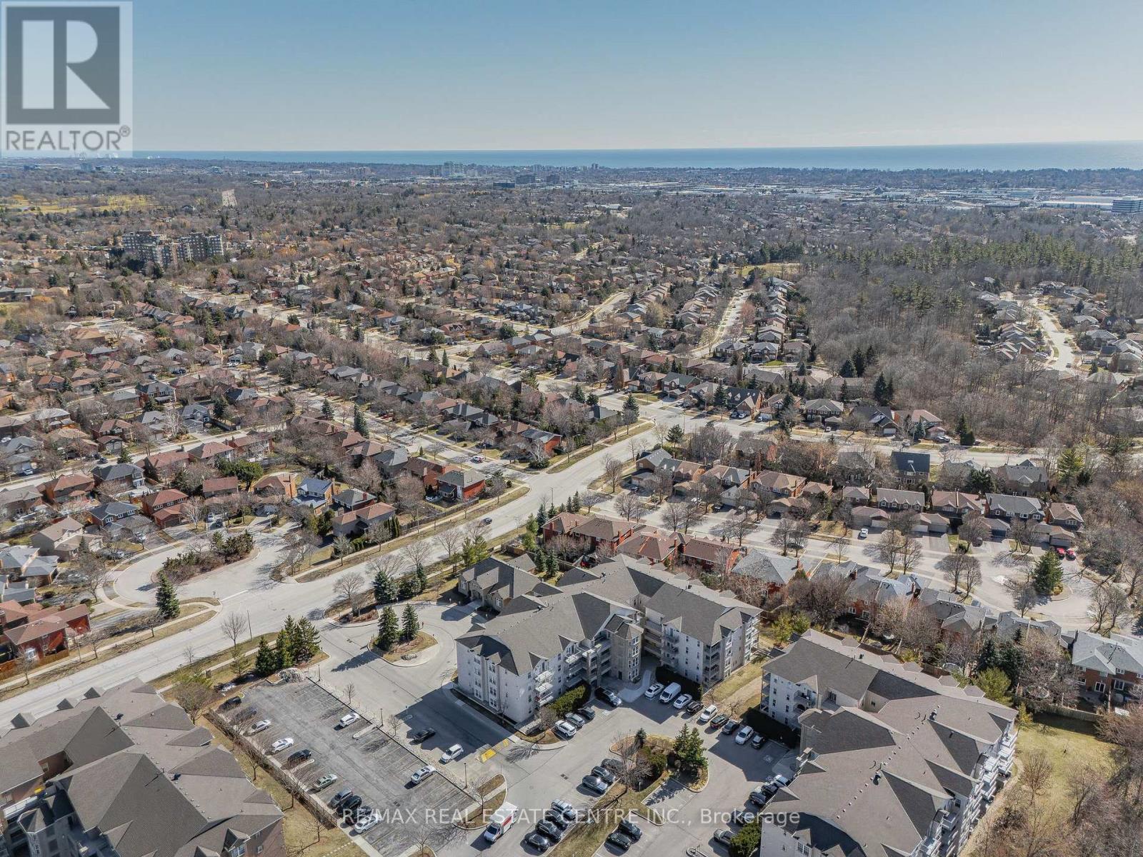 204 - 1440 Bishops Gate, Oakville, Ontario  L6M 4M9 - Photo 31 - W12173071