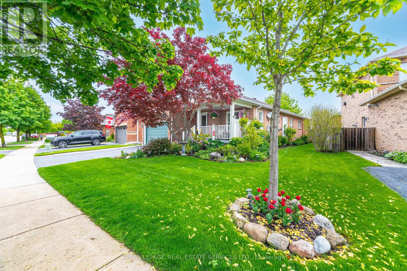 204 Eaton Street, Halton Hills (Georgetown), Ontario  L7G 5Y2 - Photo 4 - W12173117