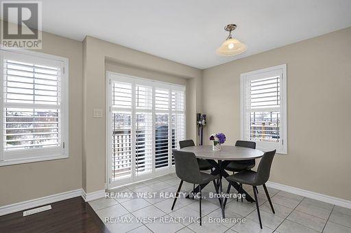 7 Polstar Road, Brampton (Northwest Brampton), Ontario  L7A 4H1 - Photo 9 - W12173133