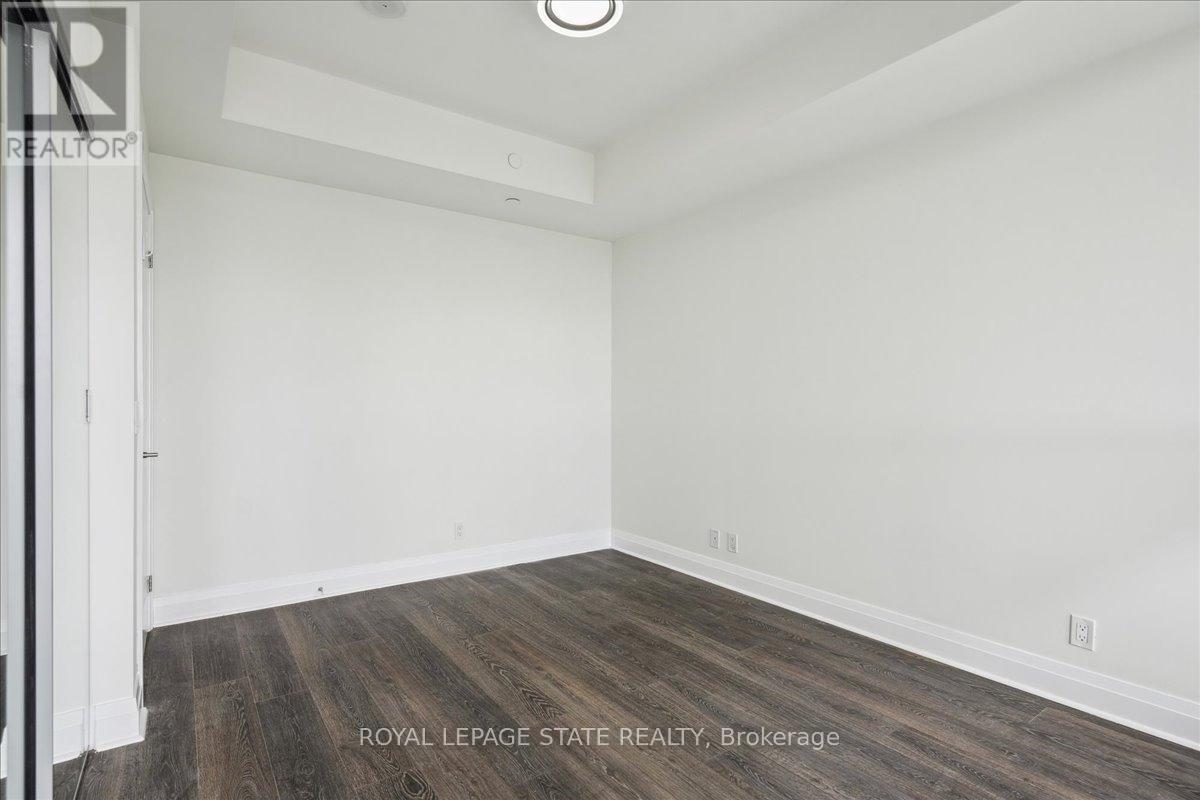 2013 - 17 Zorra Street, Toronto, Ontario  M8Z 4Z6 - Photo 25 - W12173145