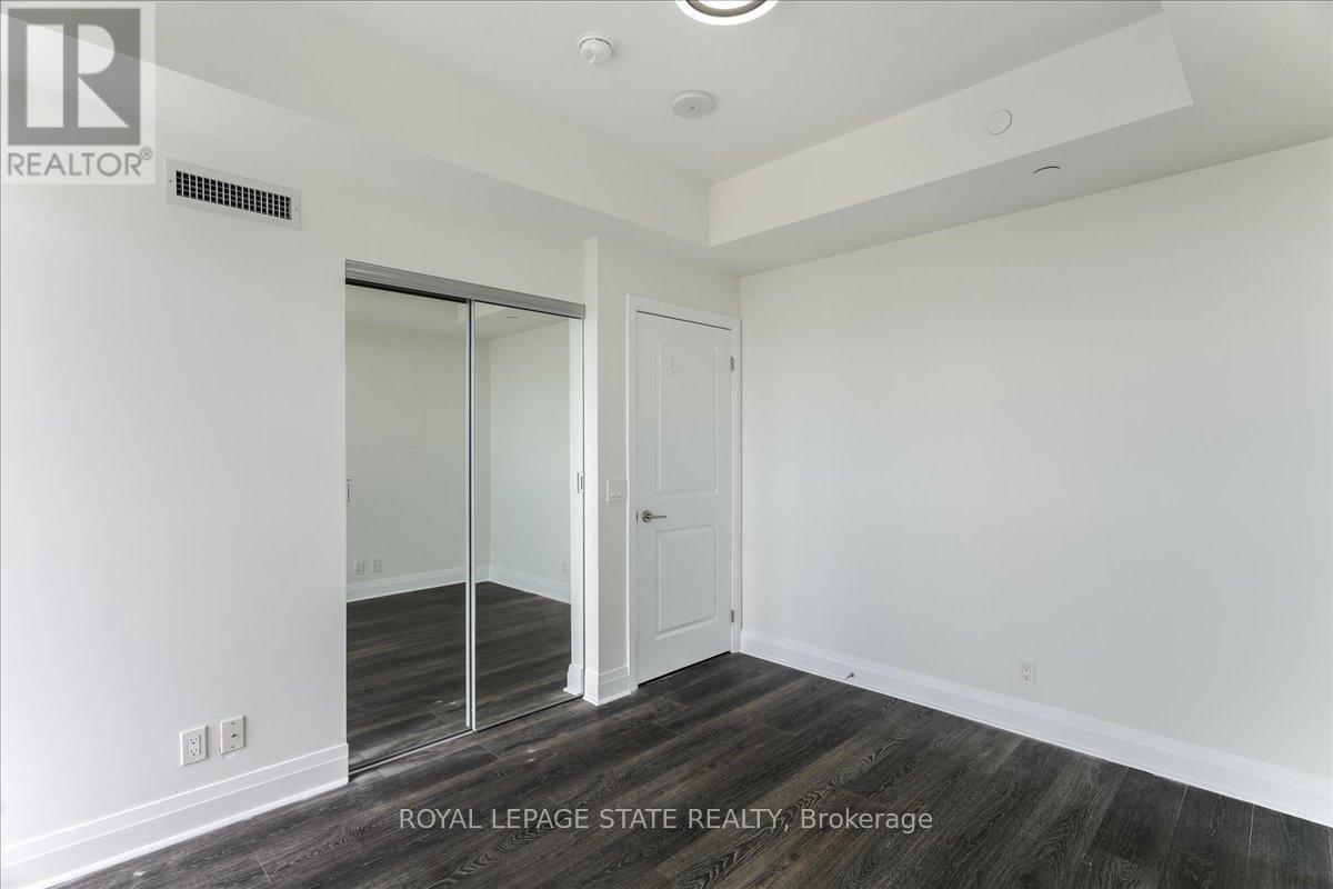 2013 - 17 Zorra Street, Toronto, Ontario  M8Z 4Z6 - Photo 26 - W12173145