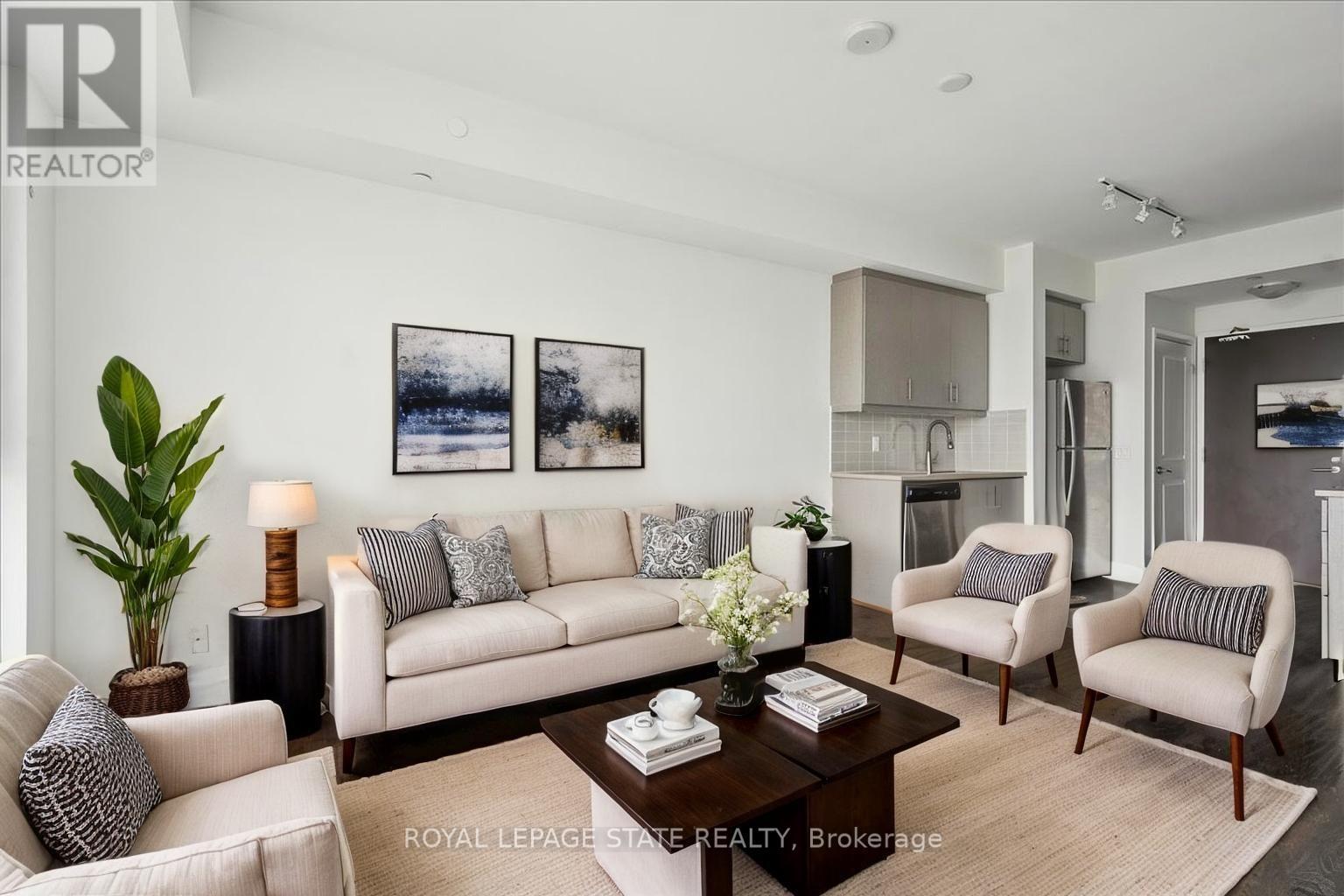 2013 - 17 Zorra Street, Toronto, Ontario  M8Z 4Z6 - Photo 3 - W12173145