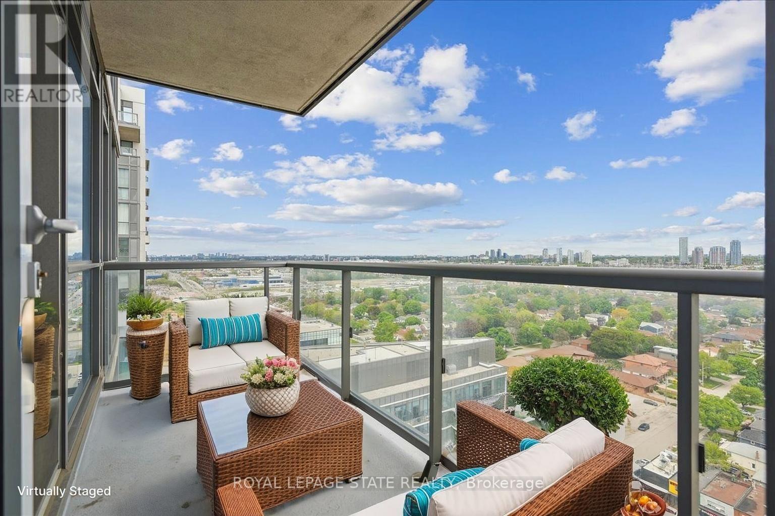 2013 - 17 Zorra Street, Toronto, Ontario  M8Z 4Z6 - Photo 5 - W12173145