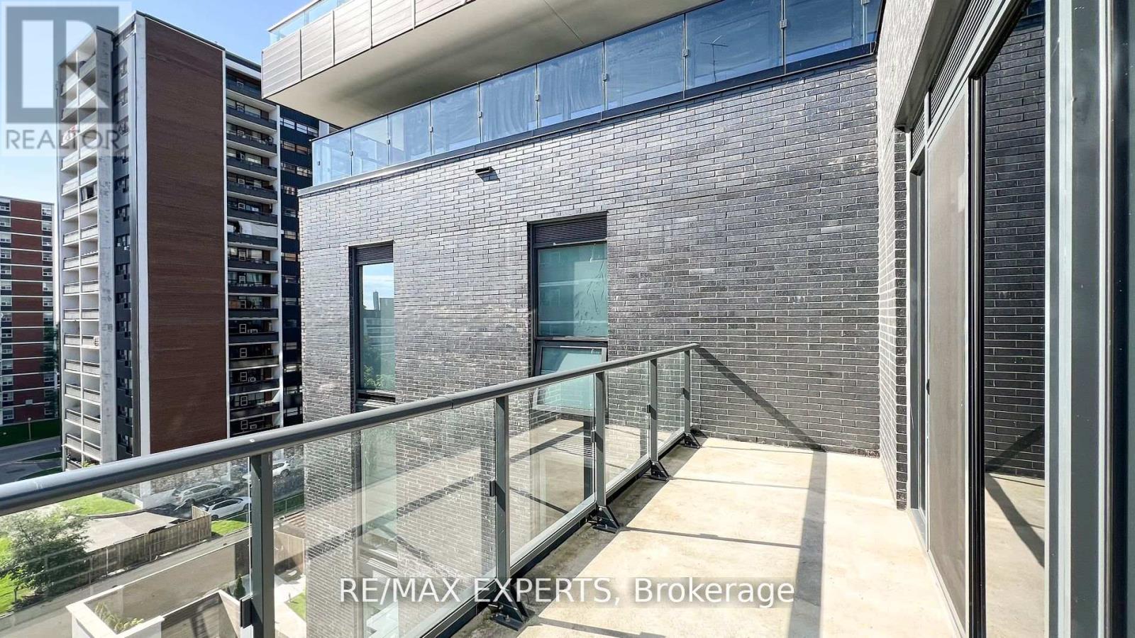 718 - 21 Park Street E, Mississauga, Ontario  L5G 1L7 - Photo 15 - W12173194