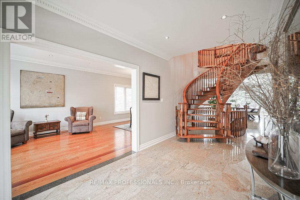 Property at 53 JOPLING AVENUE N image 4