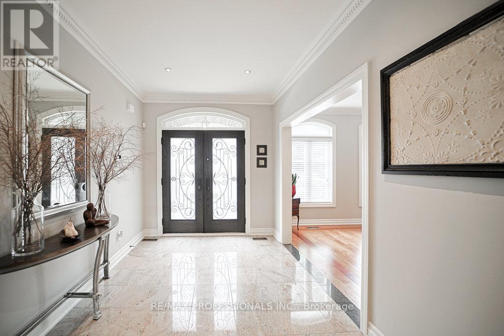 Property at 53 JOPLING AVENUE N image 5
