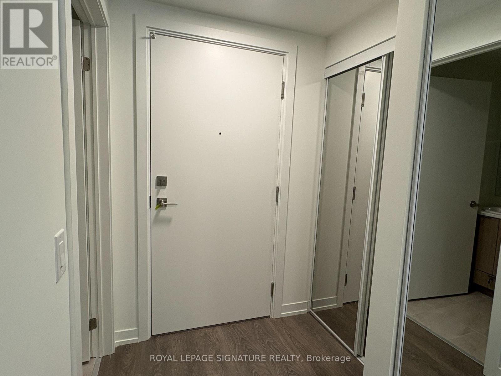 209 - 125 Canon Jackson Drive, Toronto (Beechborough-Greenbrook), Ontario  M6M 0B7 - Photo 8 - W12173220
