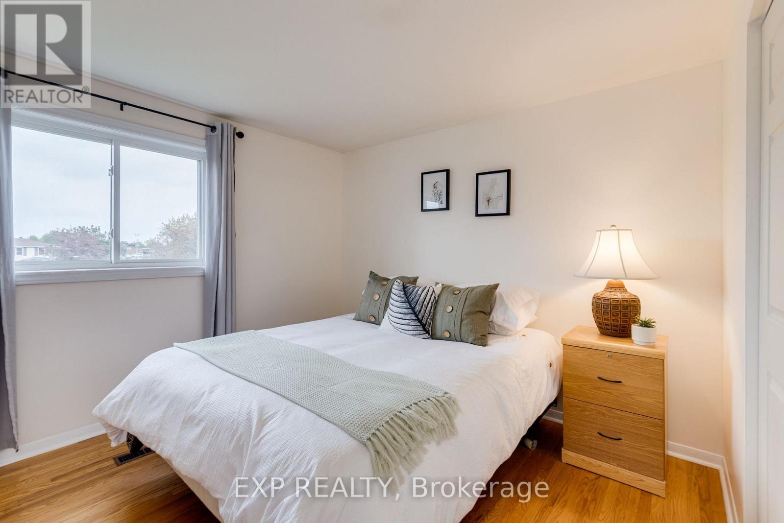 10 Flamingo Crescent, Brampton, Ontario  L6T 2G5 - Photo 24 - W12173228