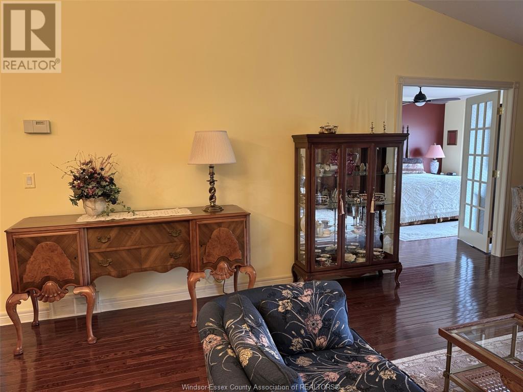 Property at 67 QUEENS HILL CRESCENT image 4