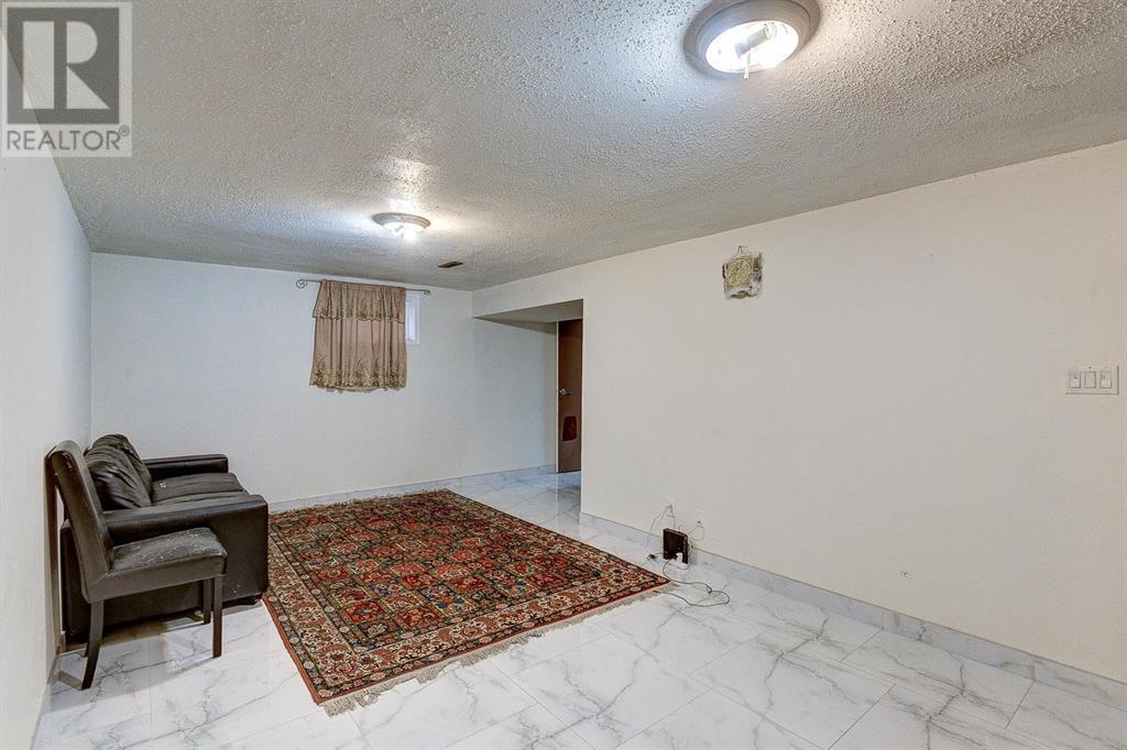 2443 47 Street Se, Calgary, Alberta  T2B 1L7 - Photo 24 - A2196325