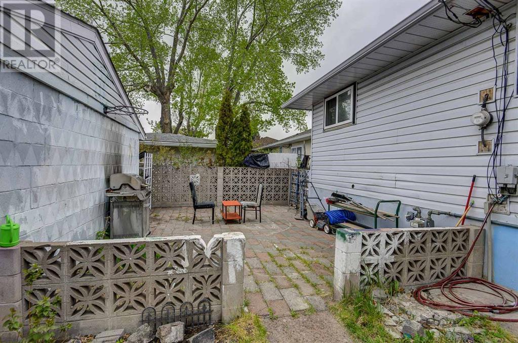 2443 47 Street Se, Calgary, Alberta  T2B 1L7 - Photo 4 - A2196325