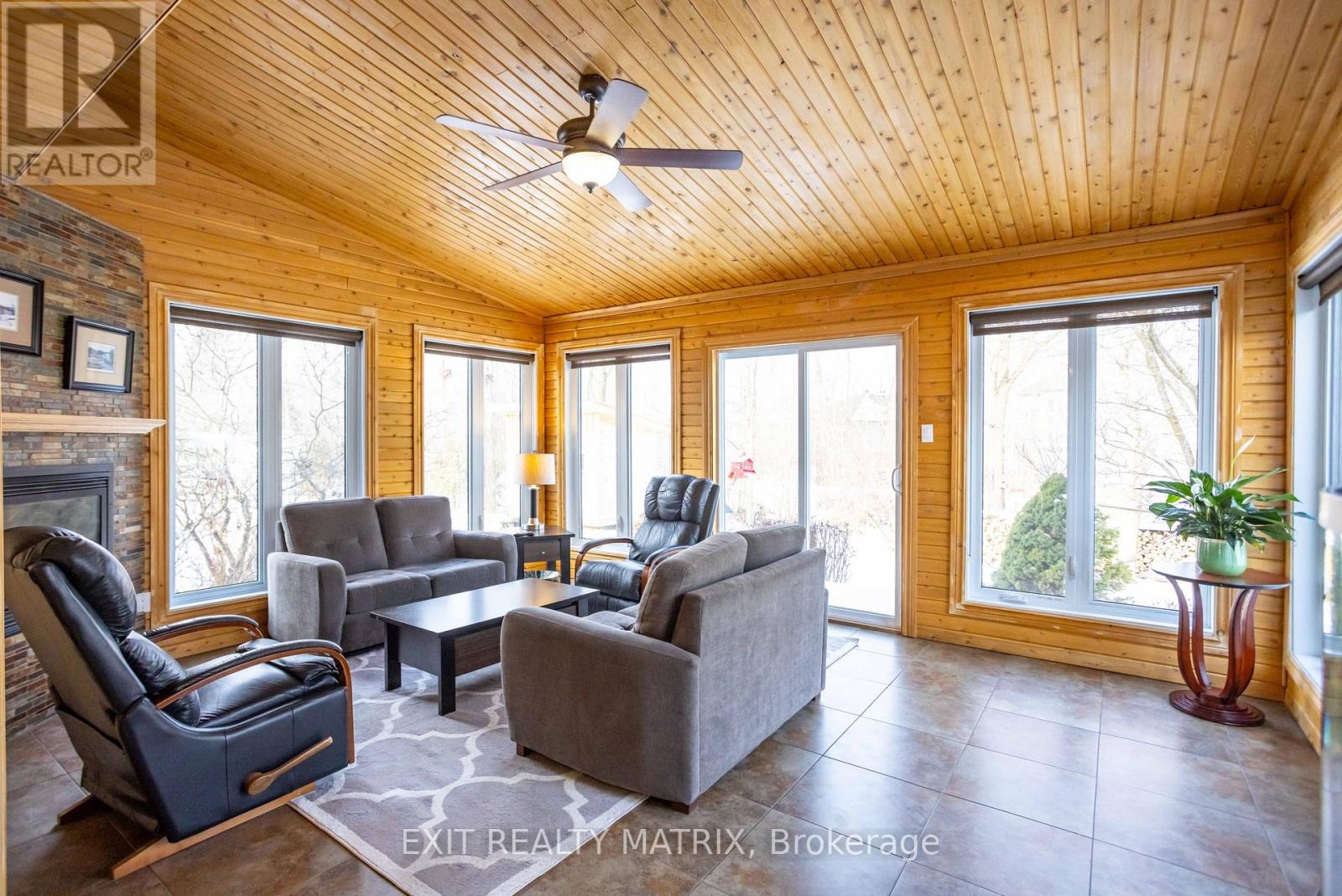 98 Menard Street, Russell, Ontario  K0A 1W1 - Photo 12 - X12173322