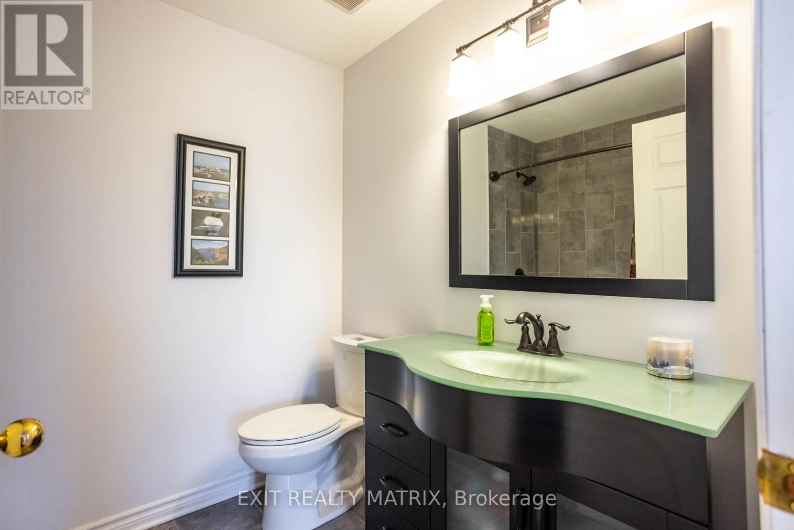98 Menard Street, Russell, Ontario  K0A 1W1 - Photo 16 - X12173322