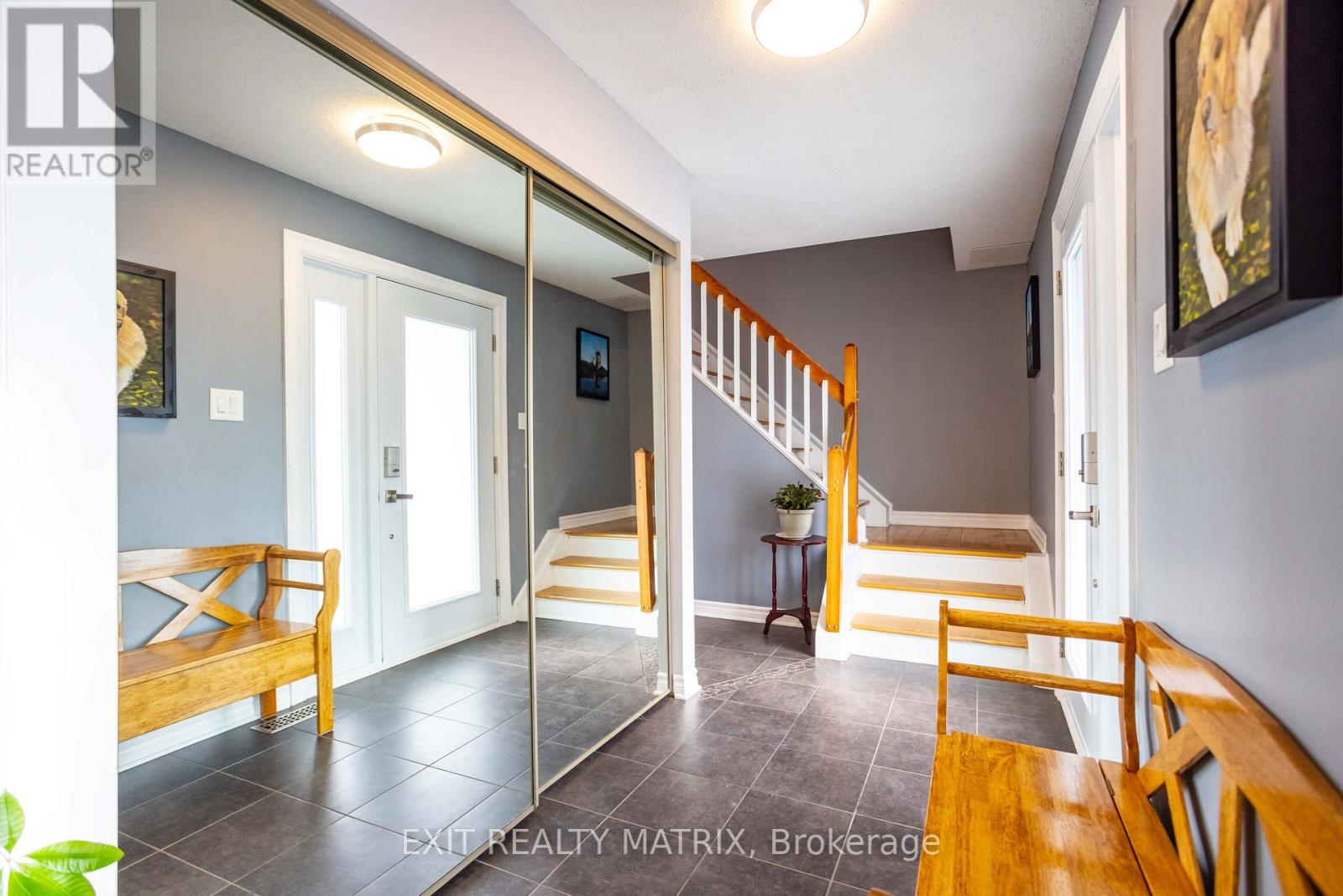 98 Menard Street, Russell, Ontario  K0A 1W1 - Photo 2 - X12173322