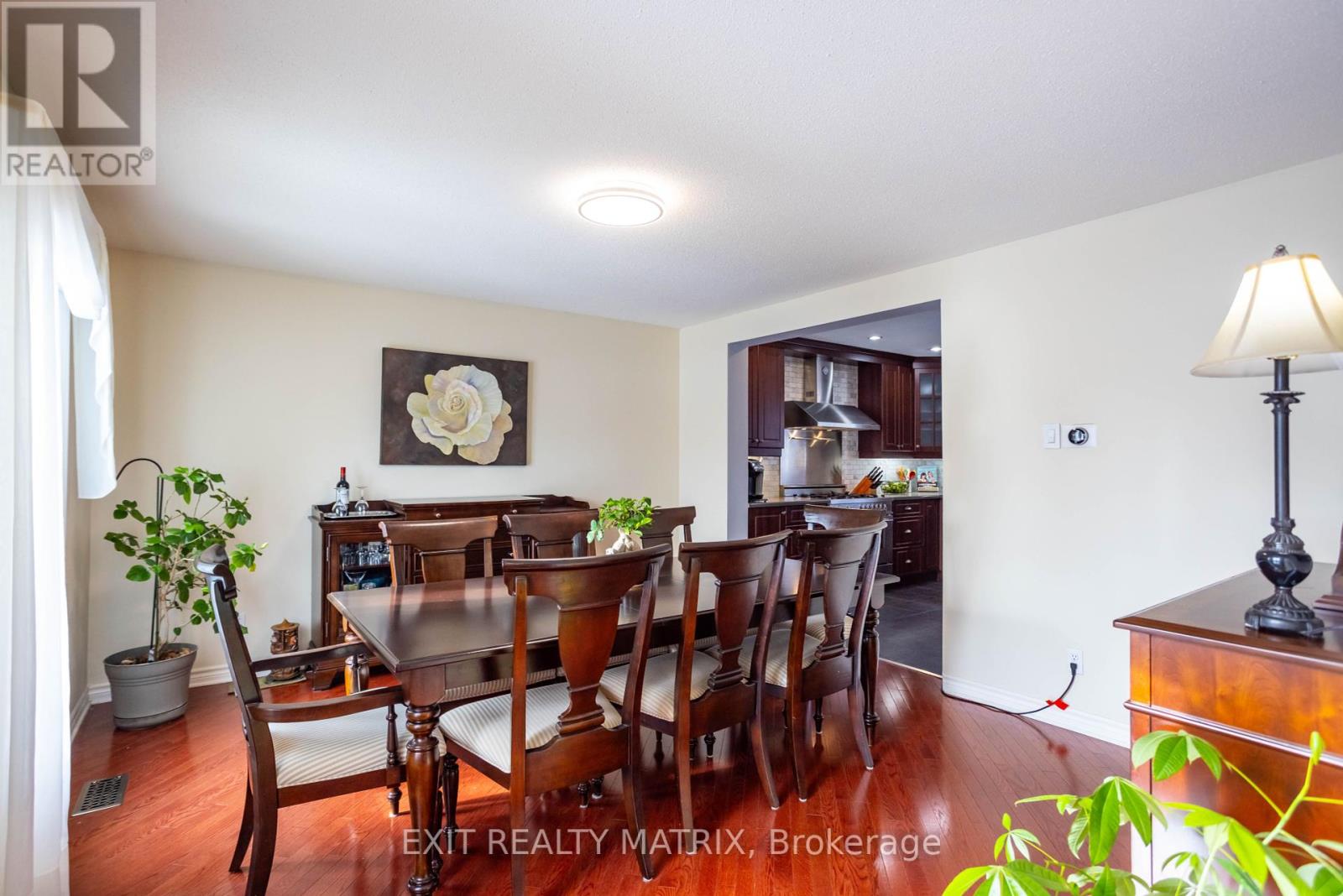 98 Menard Street, Russell, Ontario  K0A 1W1 - Photo 3 - X12173322