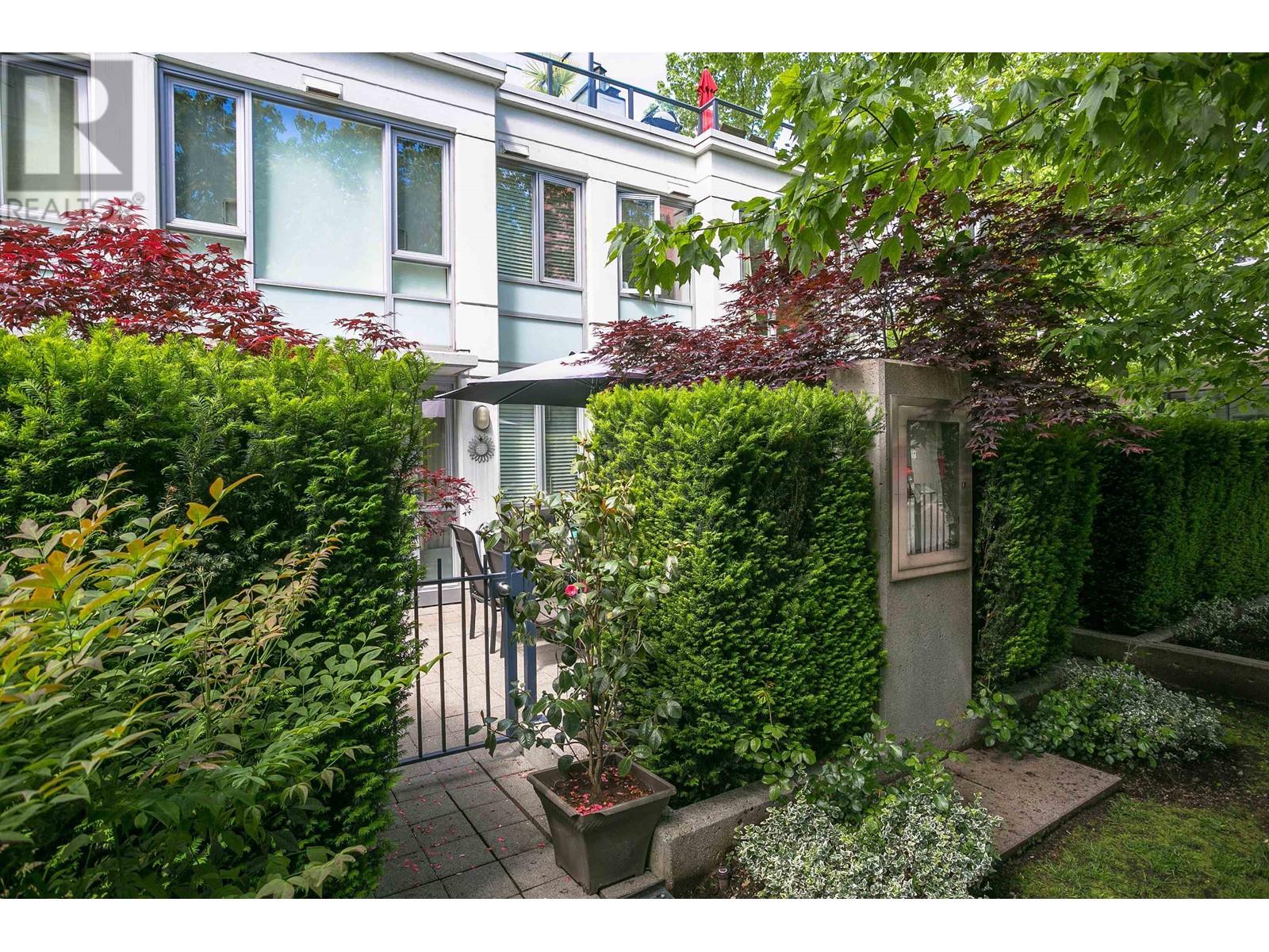 938 BEATTY STREET, vancouver, British Columbia V6Z3G6