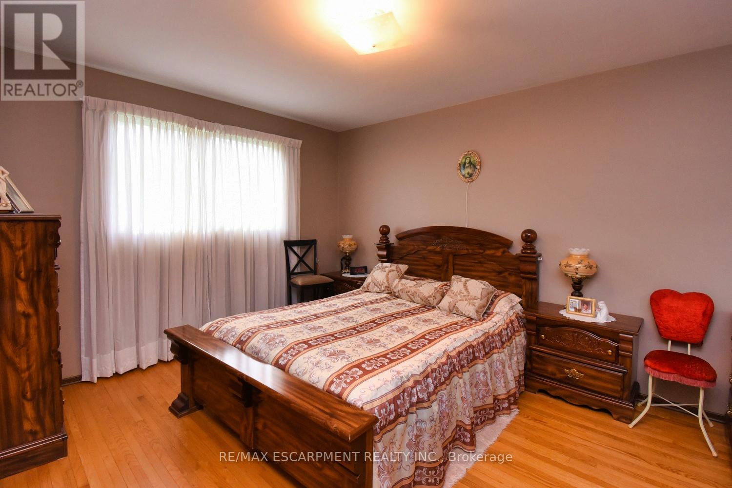 18 Villa Court, Hamilton (Templemead), Ontario  L8W 1M2 - Photo 18 - X12173084