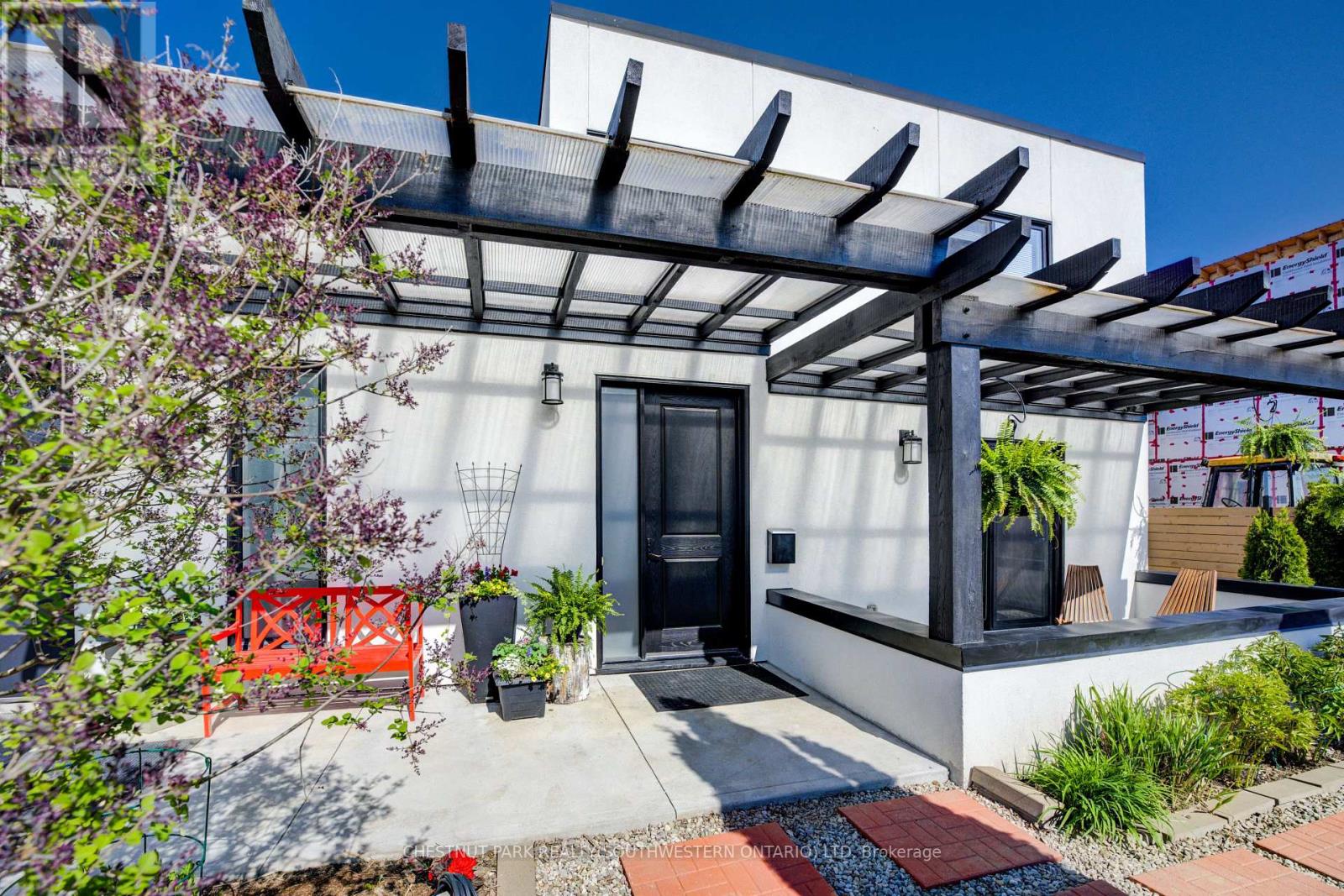 Property at 149 WOOLWICH STREET image 5