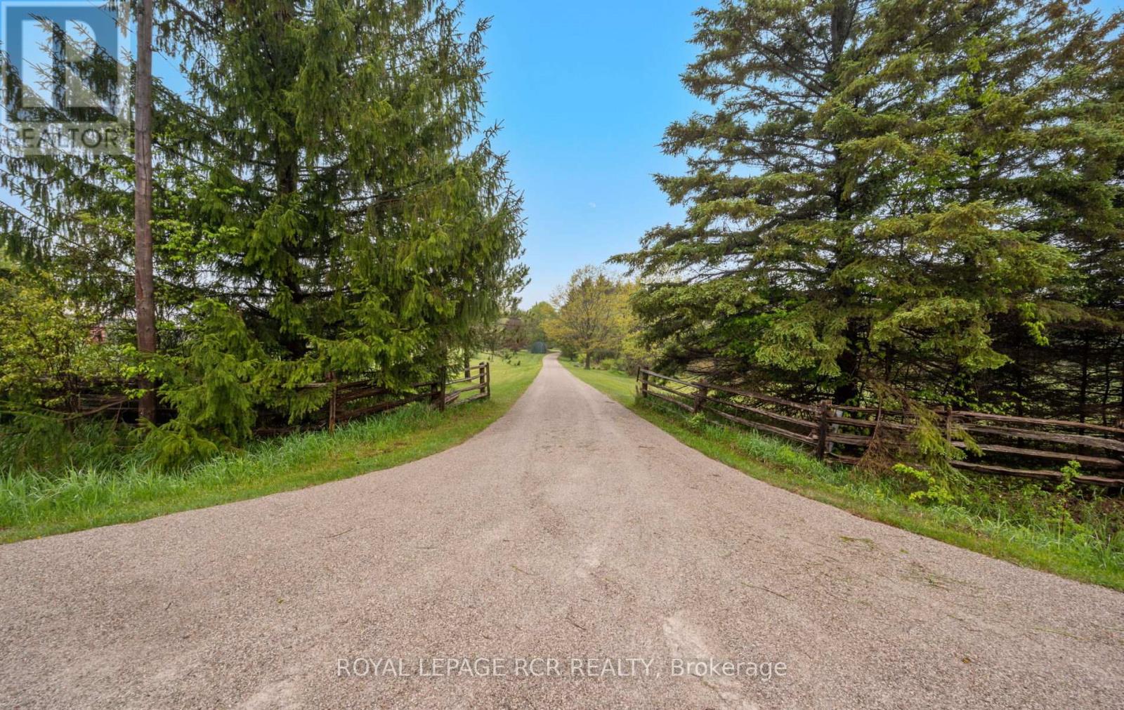 Property at 553580 MONO AMARANTH TOWN LINE image 4