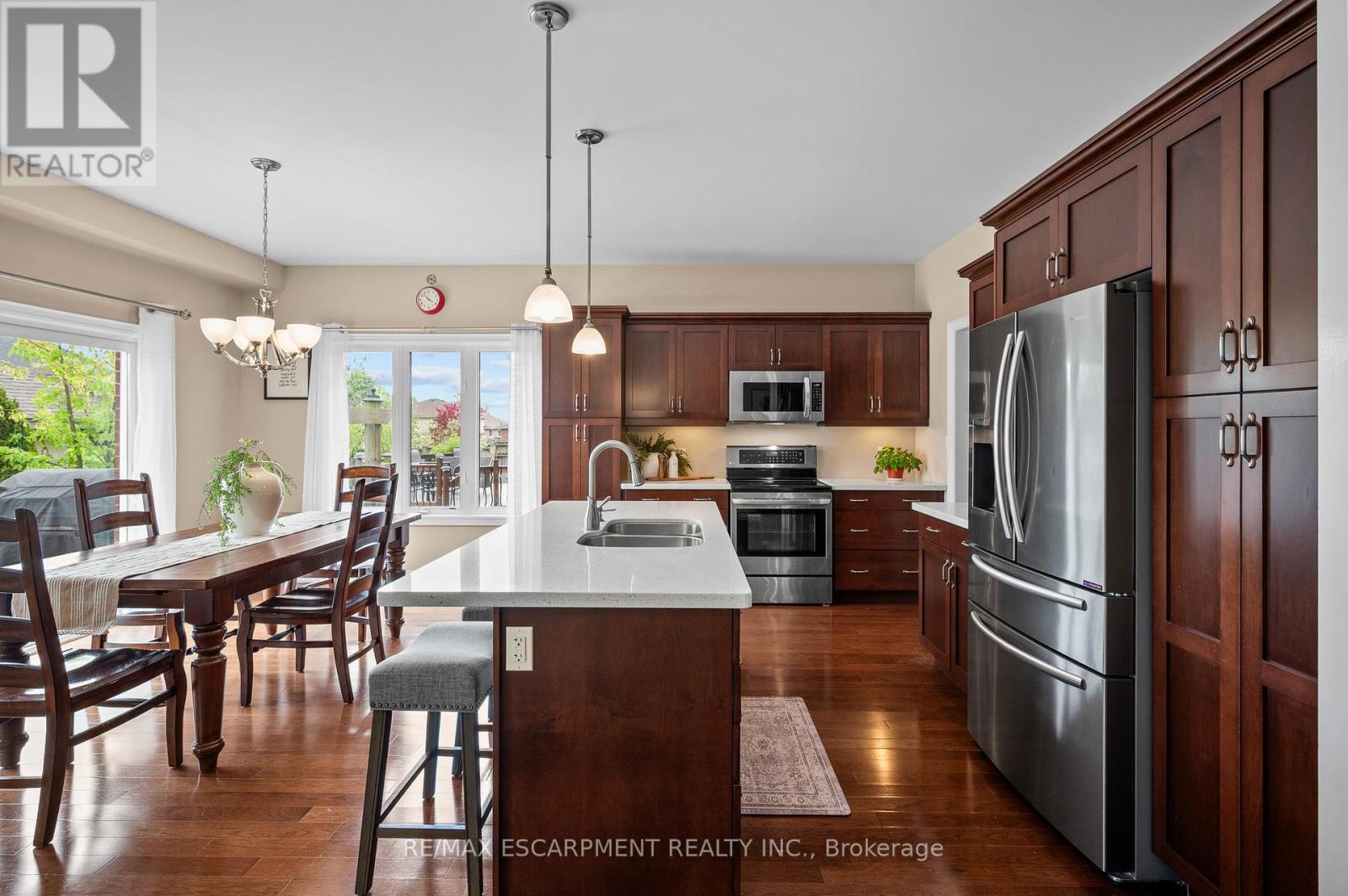 56 Hillsdale Road, Welland, Ontario  L3C 7M4 - Photo 8 - X12173225