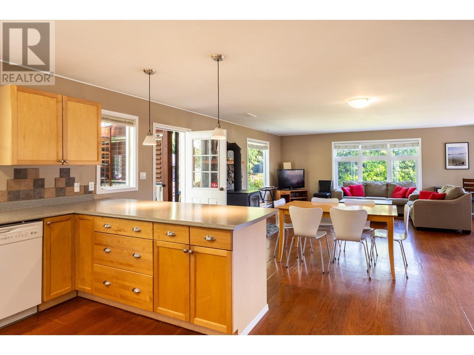 4536 Rondeview Road, Madeira Park, British Columbia  V0N 2H1 - Photo 12 - R3006773