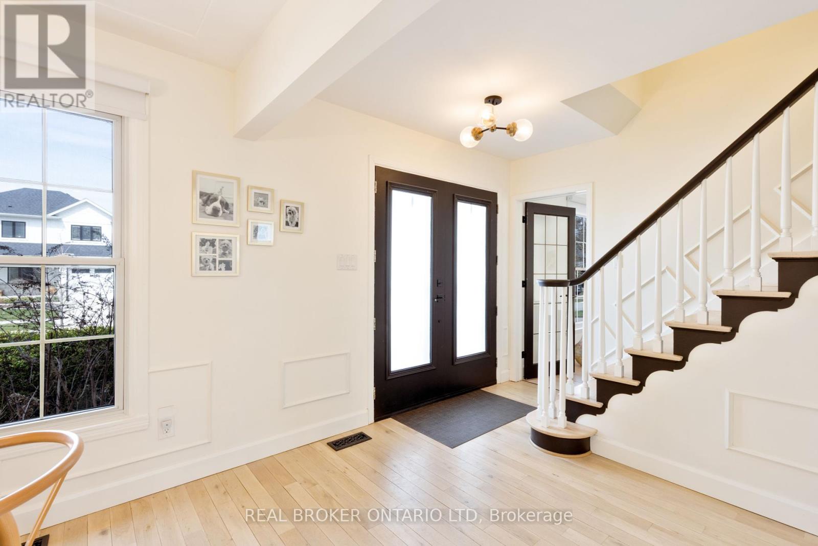 196 Wychwood Park, London North, Ontario  N6G 1R9 - Photo 14 - X12075334