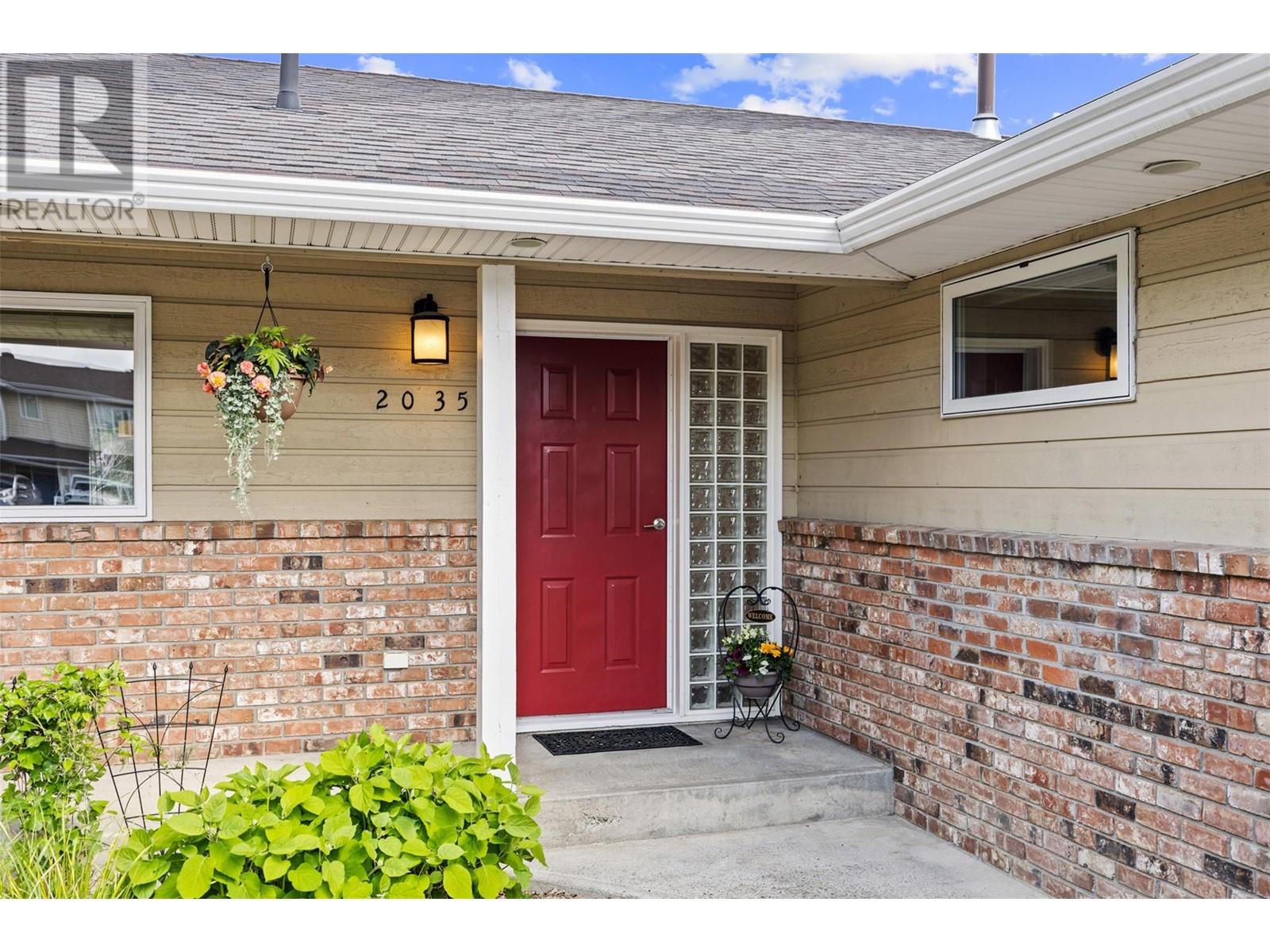 Property at 2035 MONTIETH Drive image 3