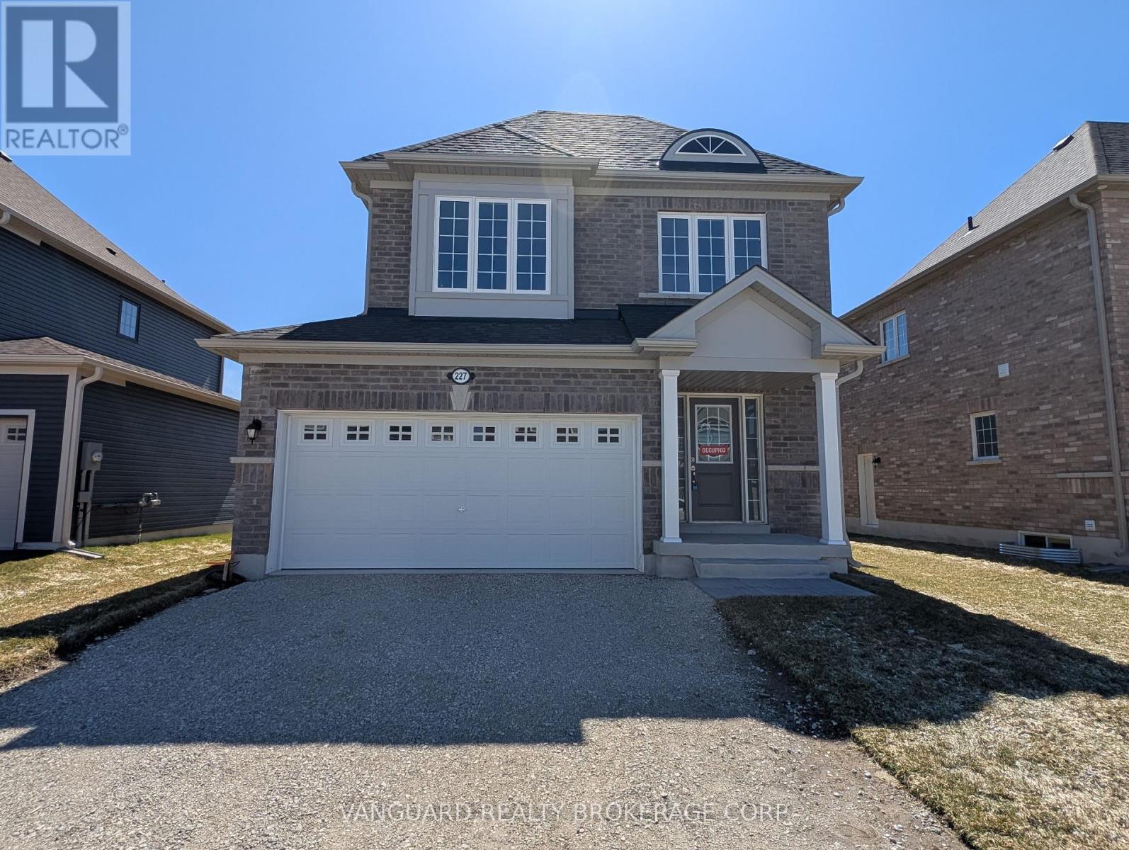 227 Mckenzie Drive, Clearview, Ontario  L0M 1S0 - Photo 1 - S12159834