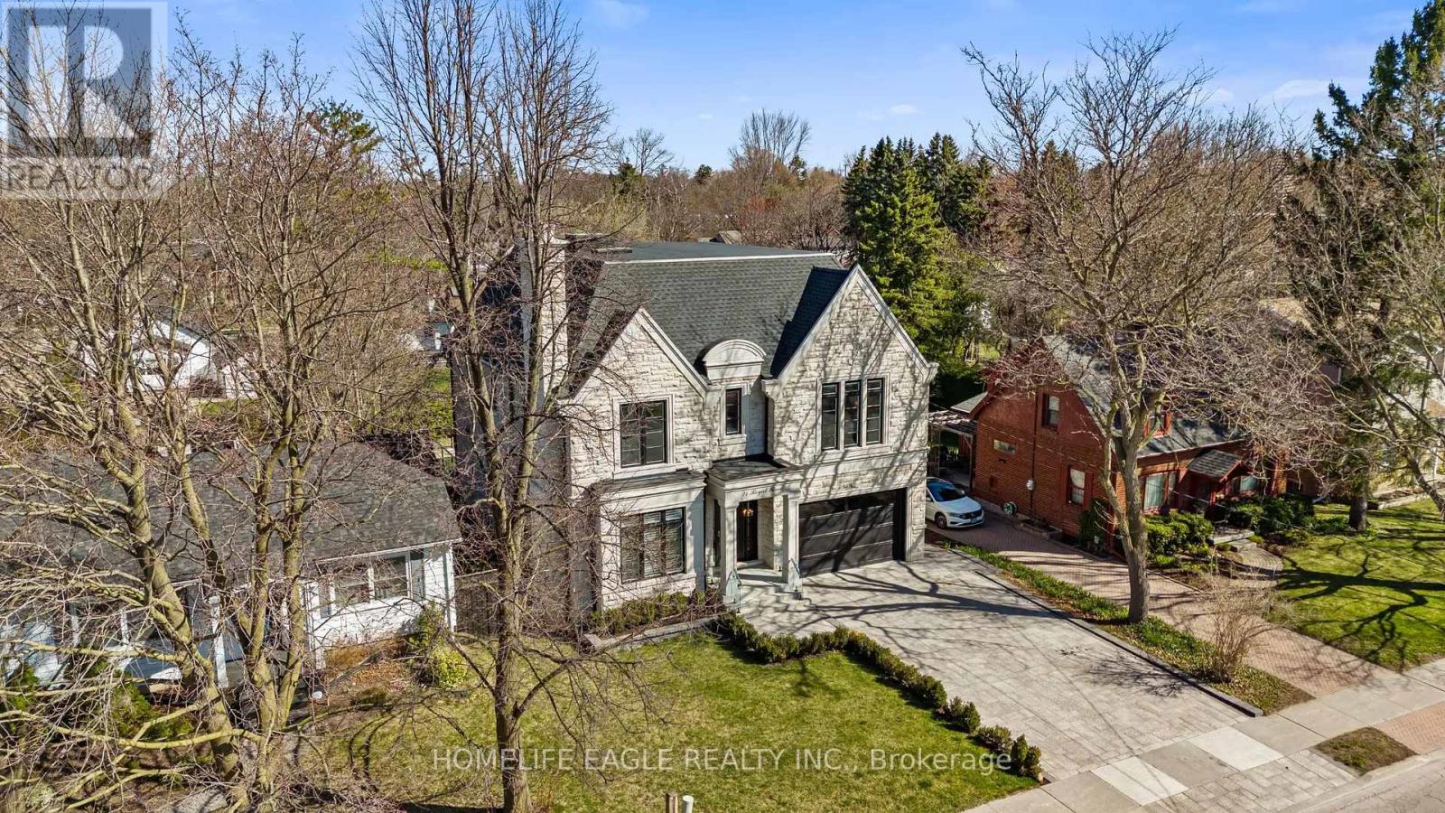 24 Royal Road, Aurora, Ontario  L4G 1A8 - Photo 1 - N12164082