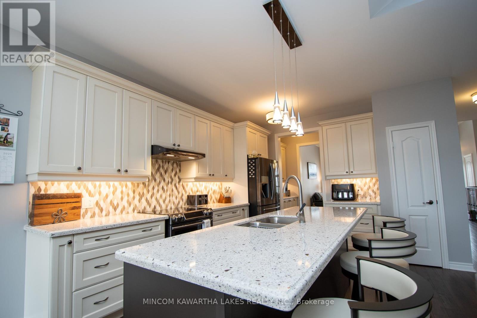 47 Logan Lane, Kawartha Lakes, Ontario K9V 1B8 - Photo 19 - X12096310