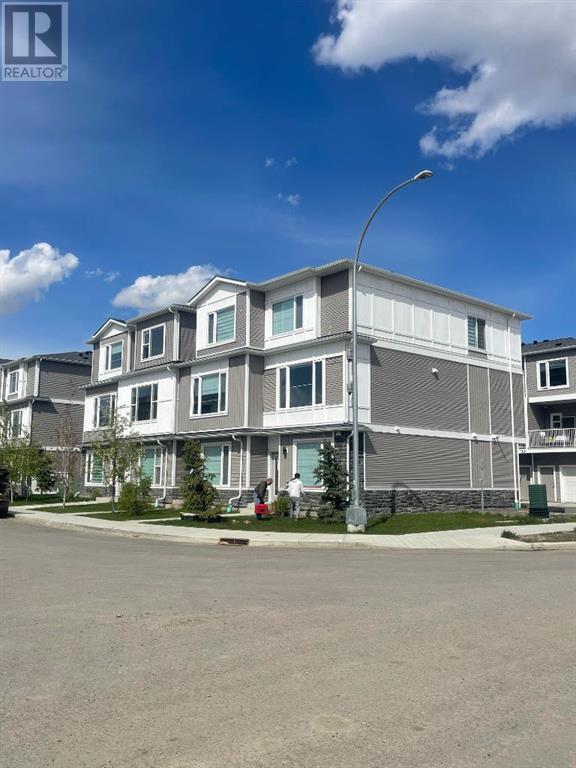 235 Saddlepeace Crescent Ne, Calgary, Alberta  T3J 2J2 - Photo 5 - A2223632