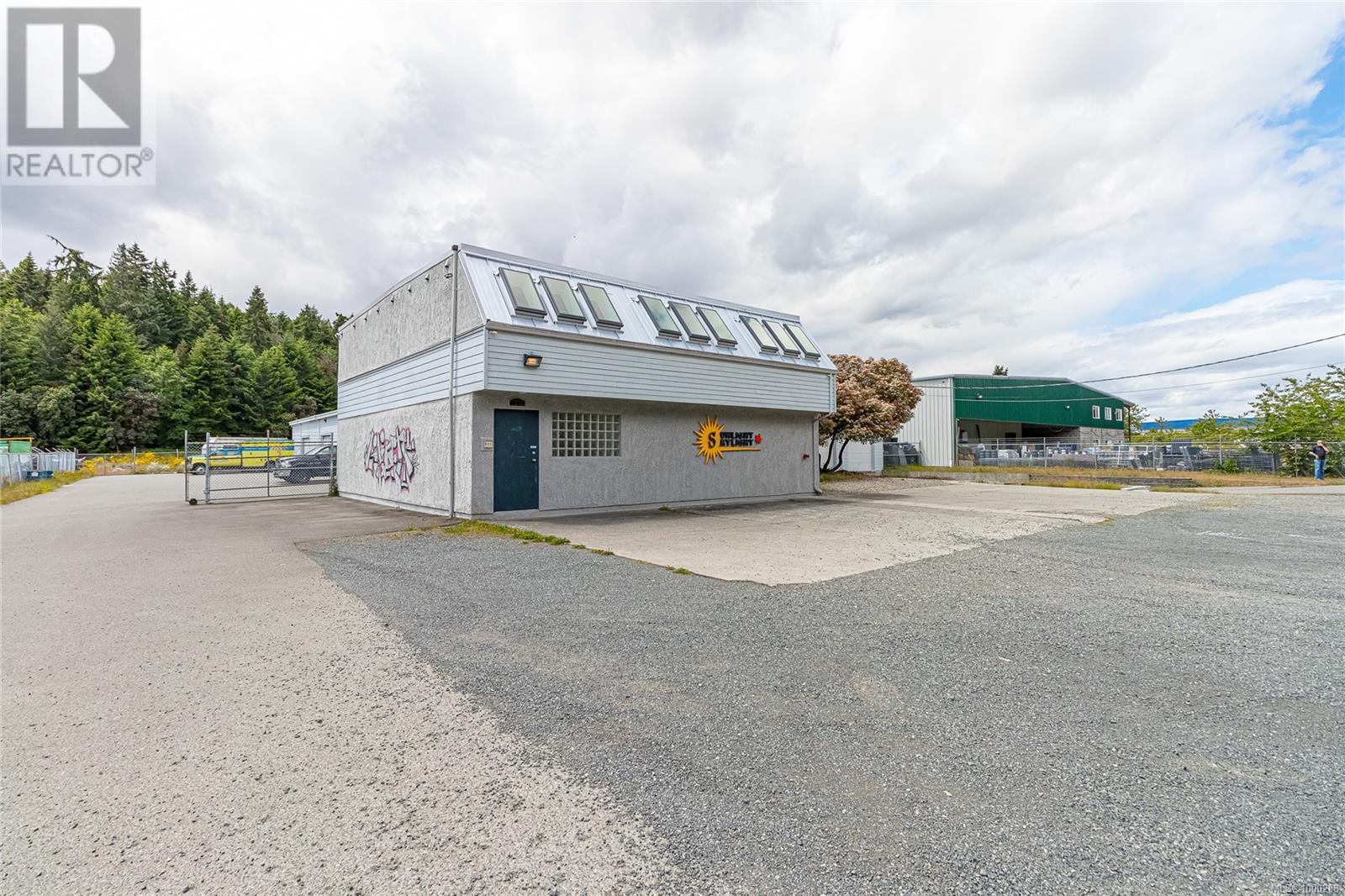 8 1210 Industrial Way, Parksville, British Columbia  V9P 2W8 - Photo 2 - 1000288