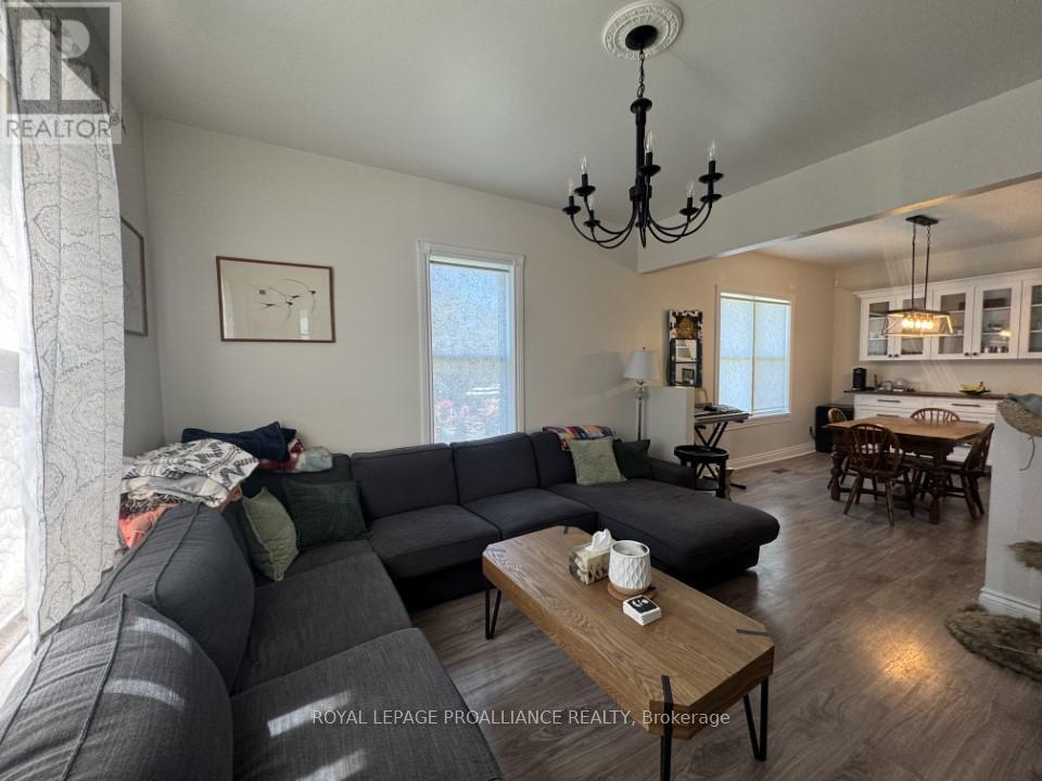 17 Madoc Street, Marmora And Lake, Ontario  K0K 2M0 - Photo 12 - X12144877