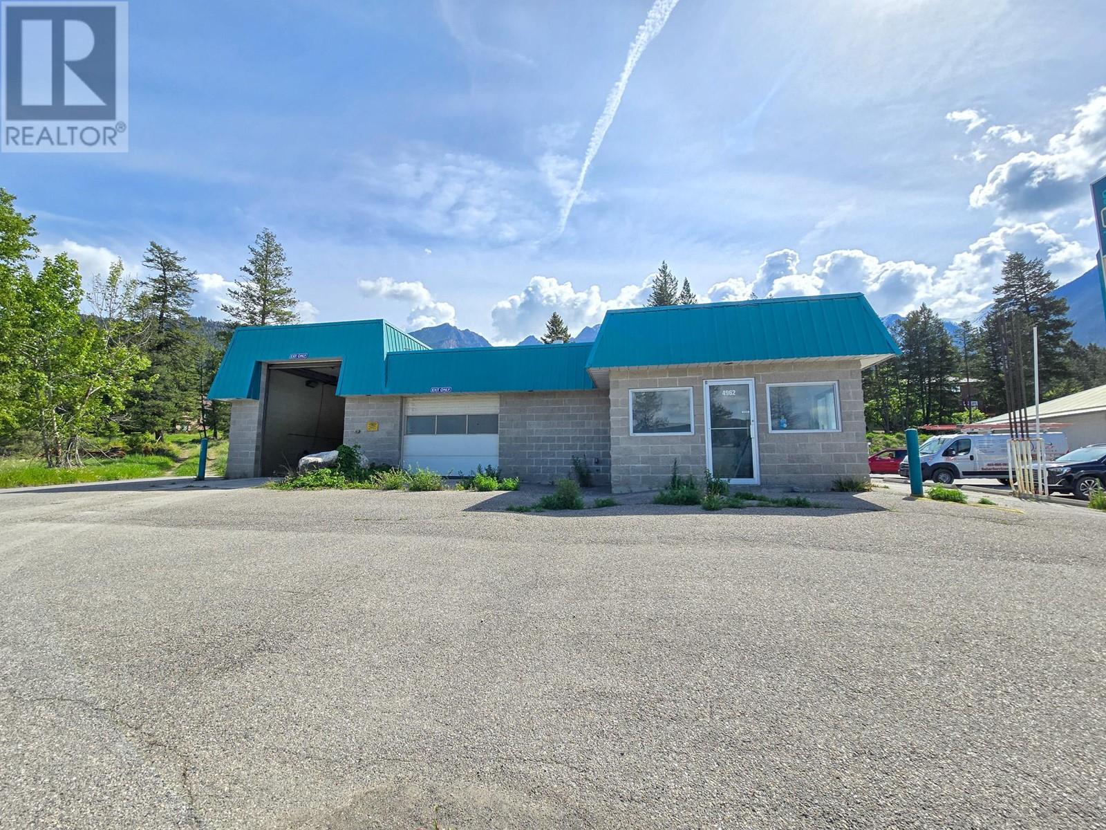 4962 Fairmont Frontage Road, Fairmont Hot Springs, British Columbia