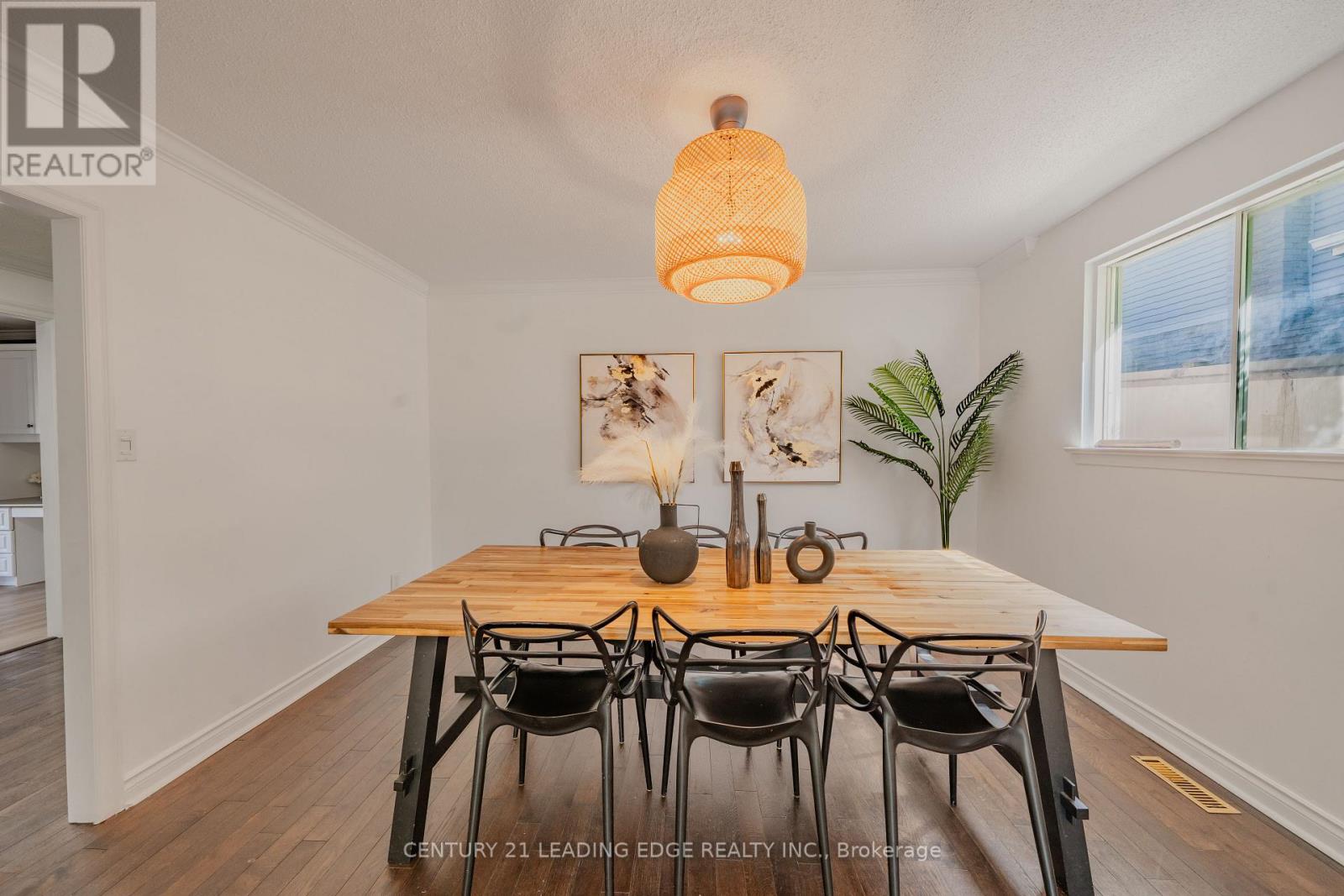 6 Jubilee Court, Brampton, Ontario  L6S 2H2 - Photo 10 - W12172774