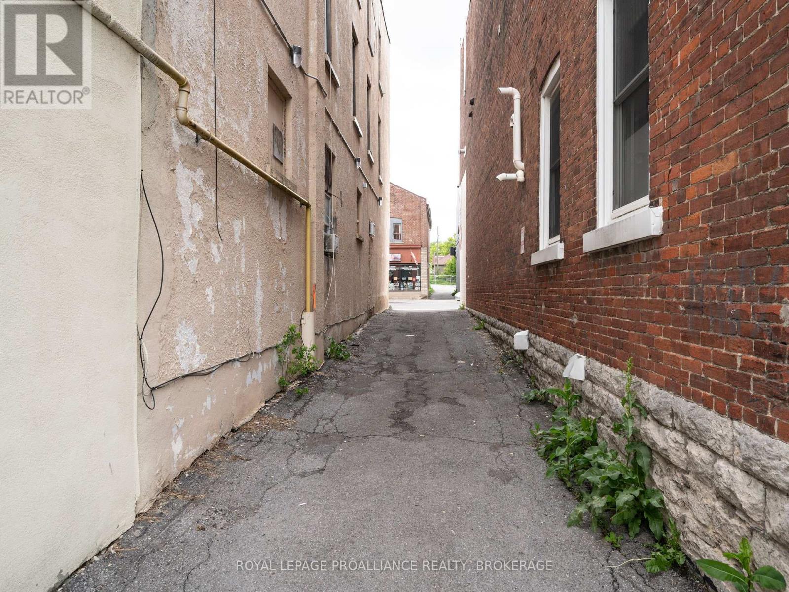 48 Dundas Street E, Greater Napanee, Ontario  K7R 1H8 - Photo 25 - X12173353