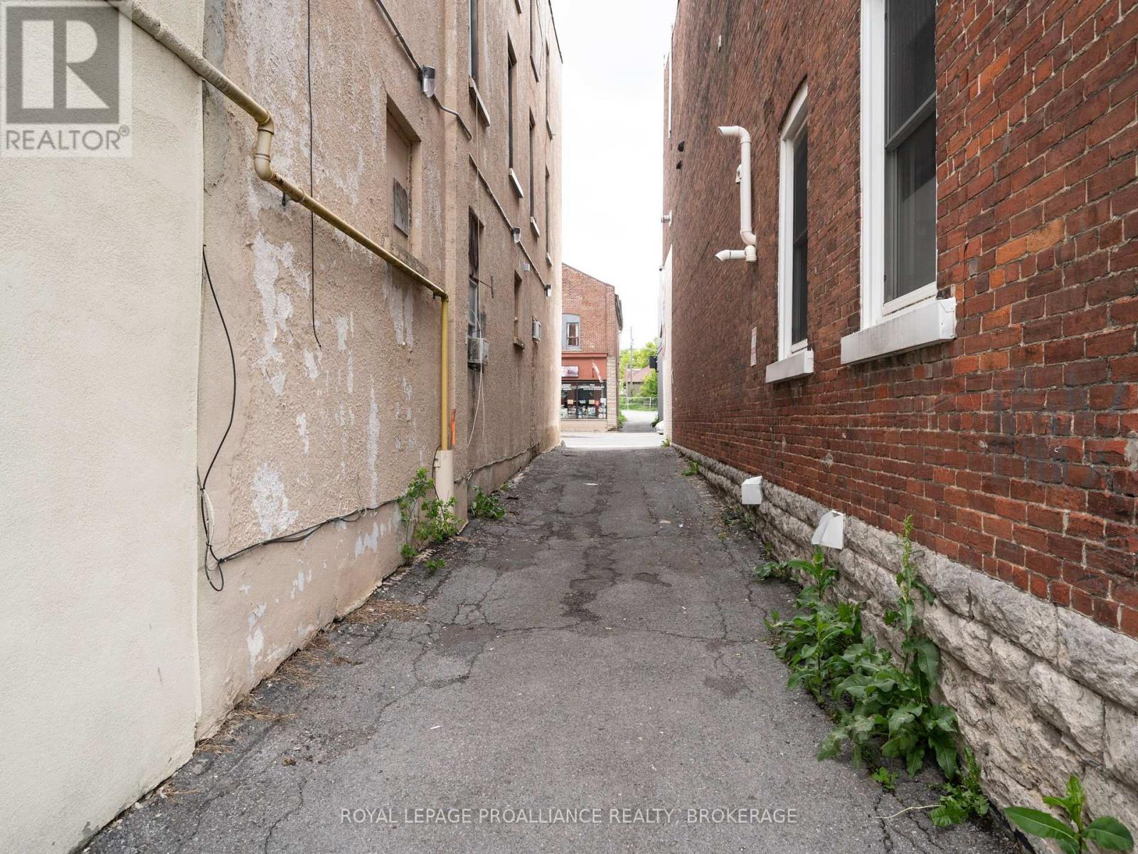 48 Dundas Street E, Greater Napanee, Ontario  K7R 1H8 - Photo 25 - X12173358