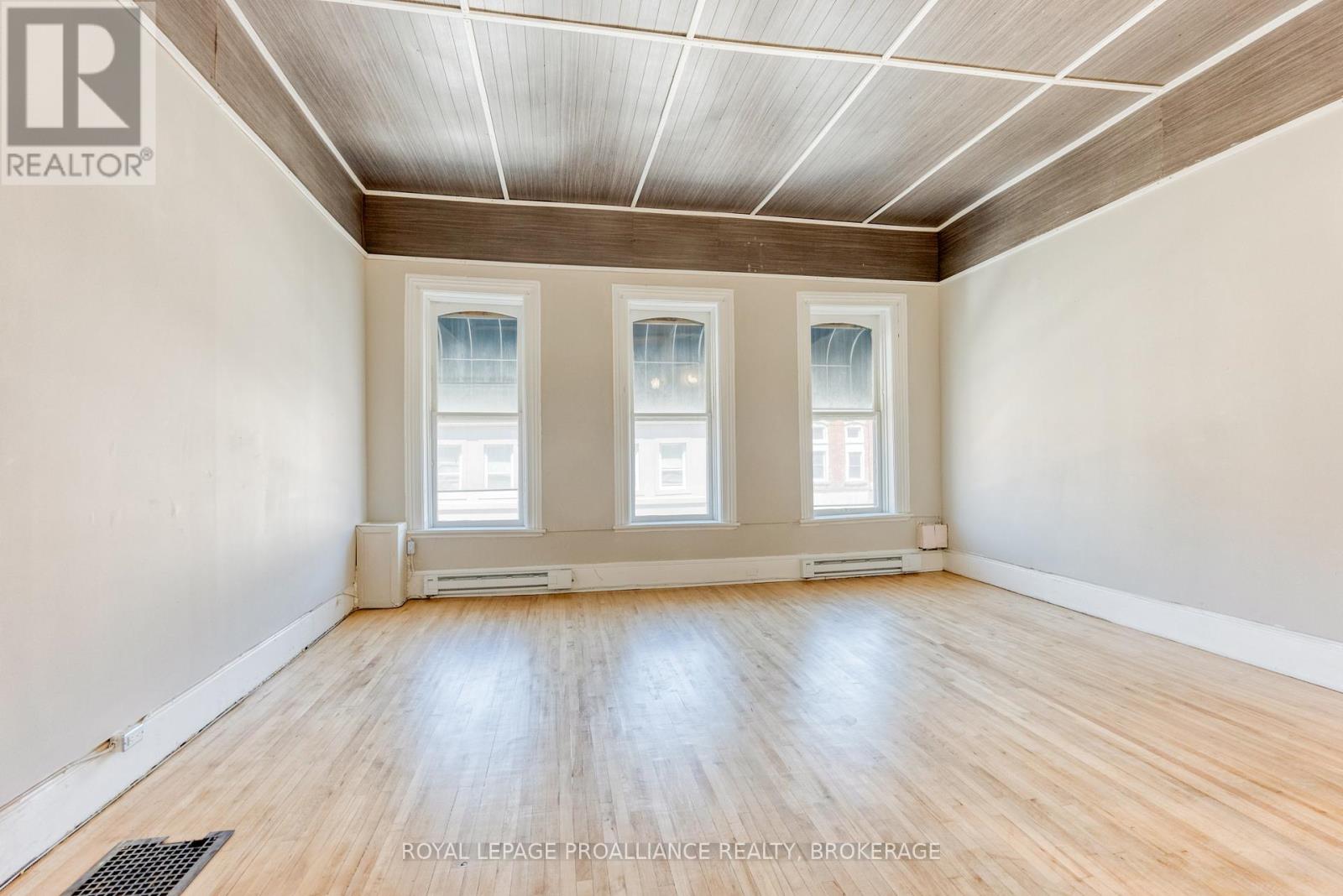 48 Dundas Street E, Greater Napanee, Ontario  K7R 1H8 - Photo 3 - X12173358