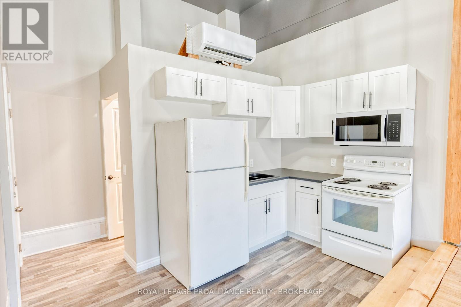 48 Dundas Street E, Greater Napanee, Ontario  K7R 1H8 - Photo 5 - X12173358