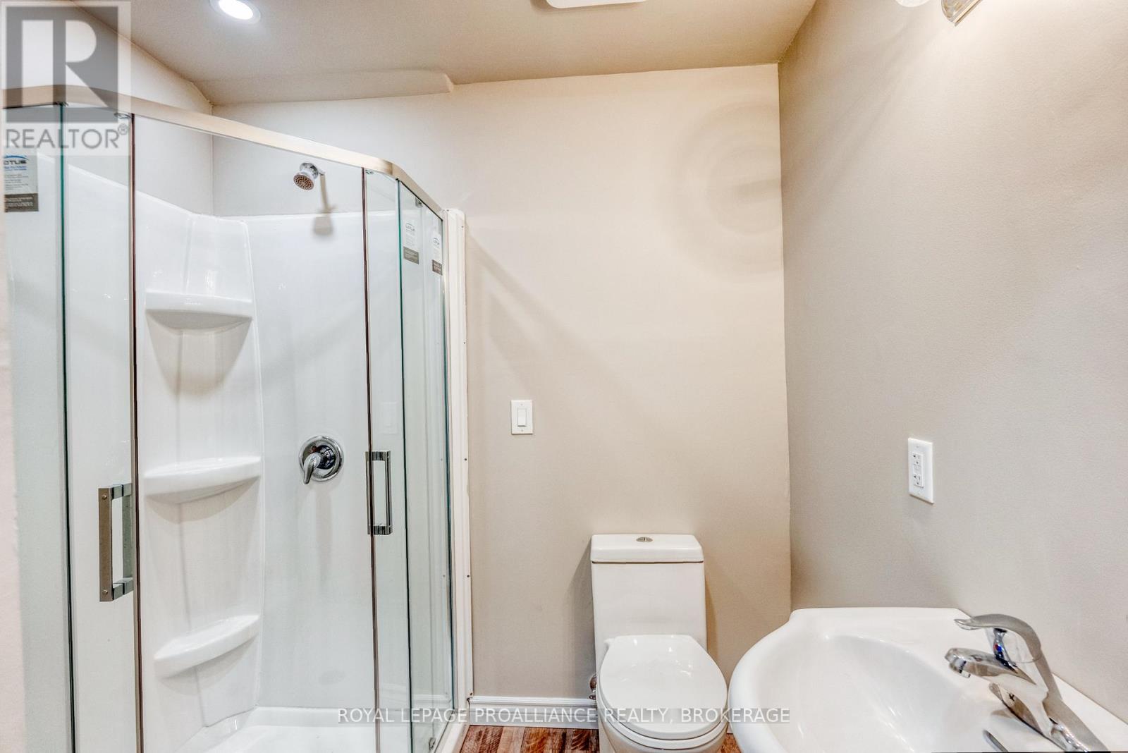 48 Dundas Street E, Greater Napanee, Ontario  K7R 1H8 - Photo 8 - X12173358