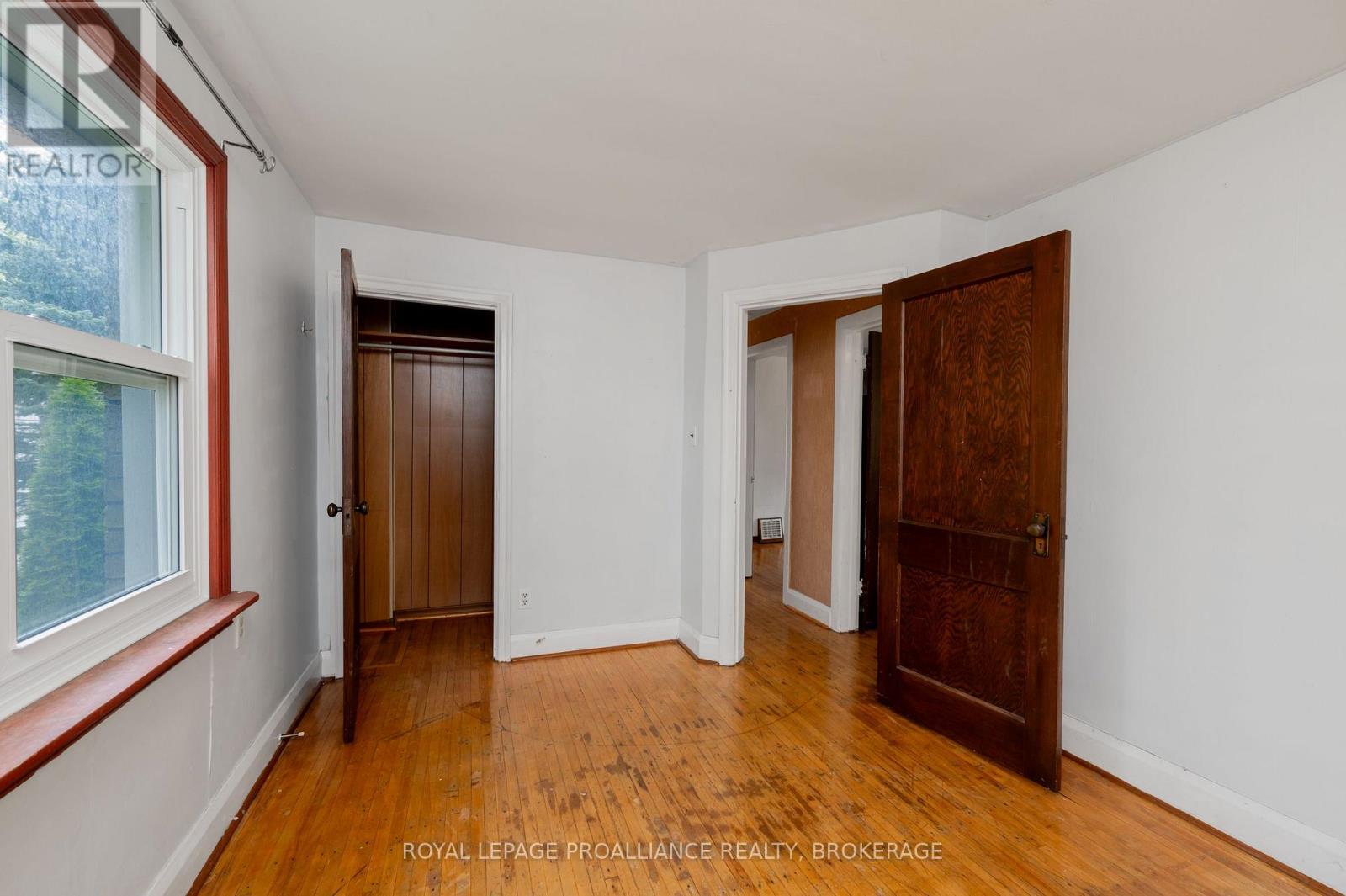 500 Brock Street, Kingston, Ontario  K7L 1T7 - Photo 15 - X12173363