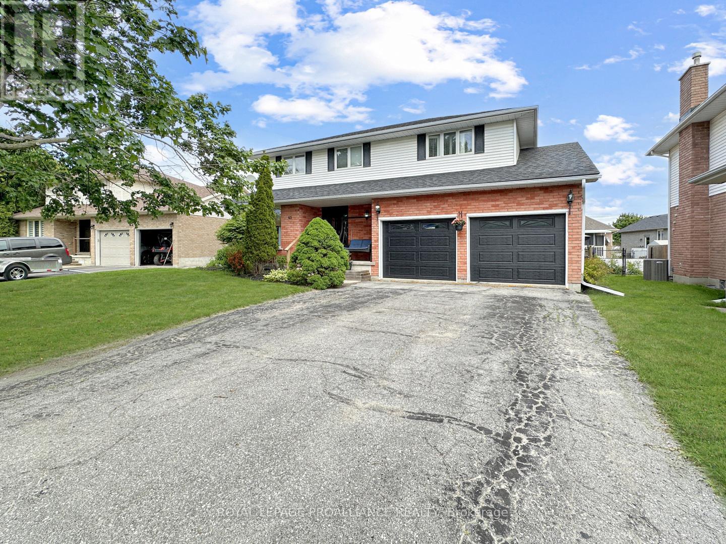 Property at 43 DUNGANNON DRIVE image 2